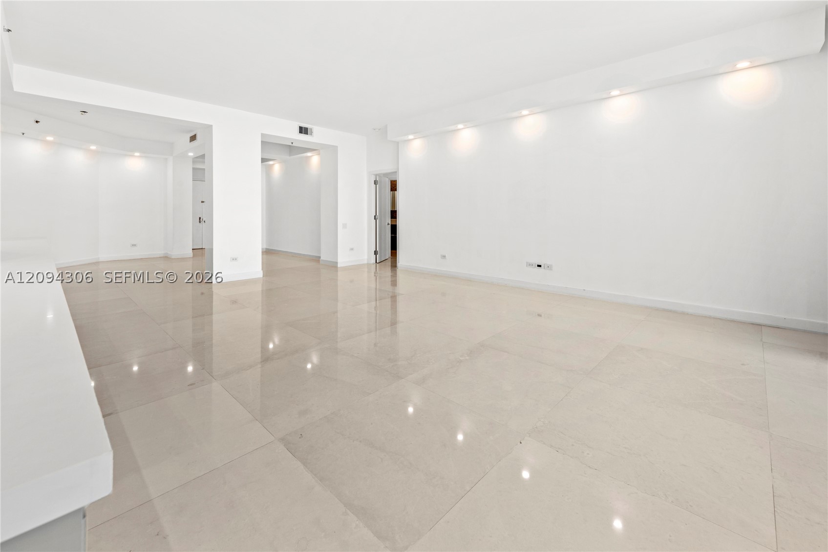 808 Brickell Key Dr #304, Miami FL 33131