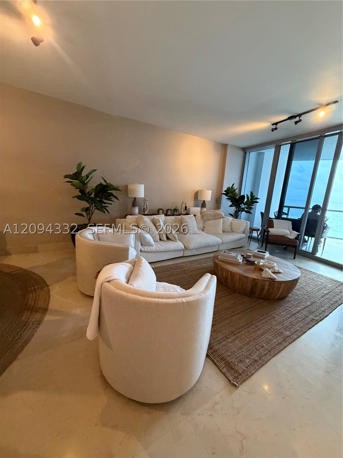 17121 Collins Ave #904, Sunny Isles Beach FL 33160
