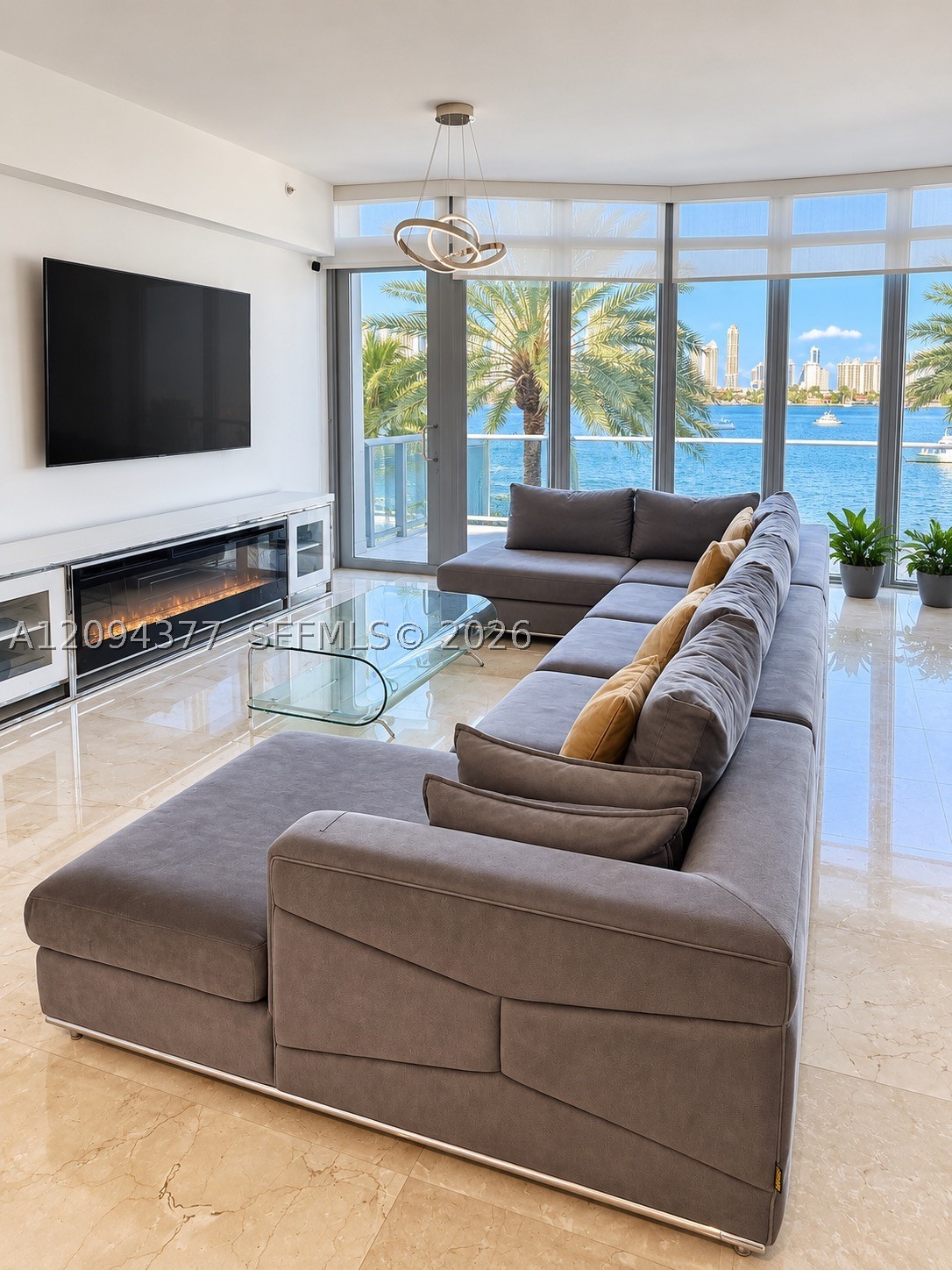 17301 Biscayne Blvd #211, North Miami Beach FL 33160