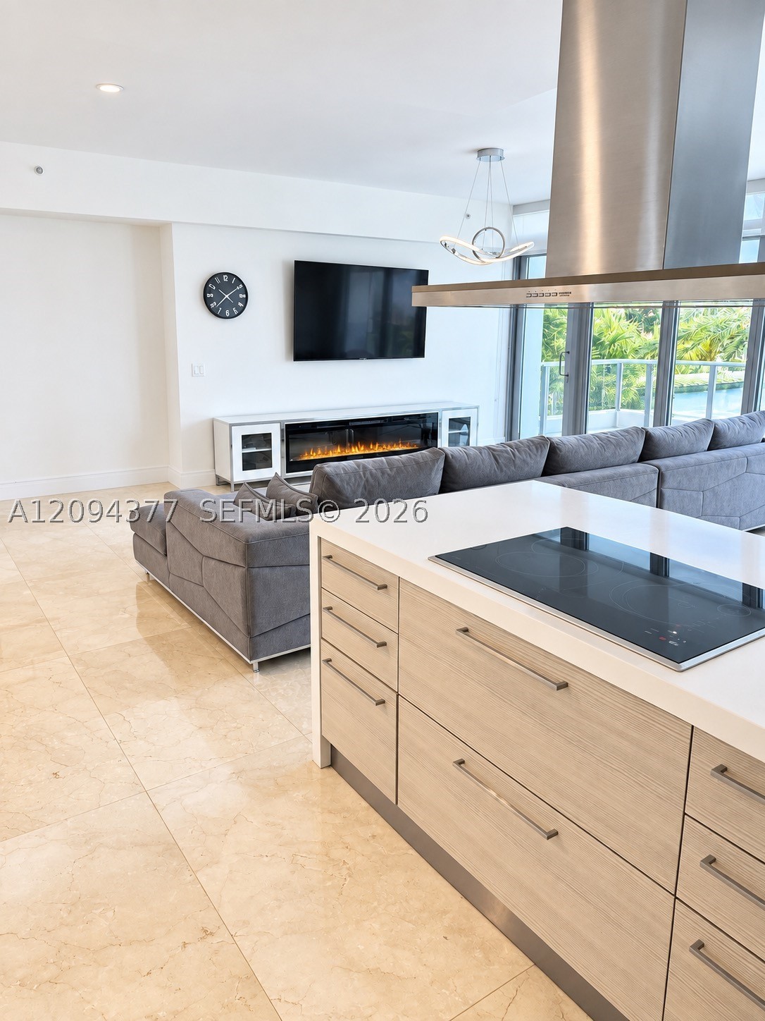 17301 Biscayne Blvd #211, North Miami Beach FL 33160
