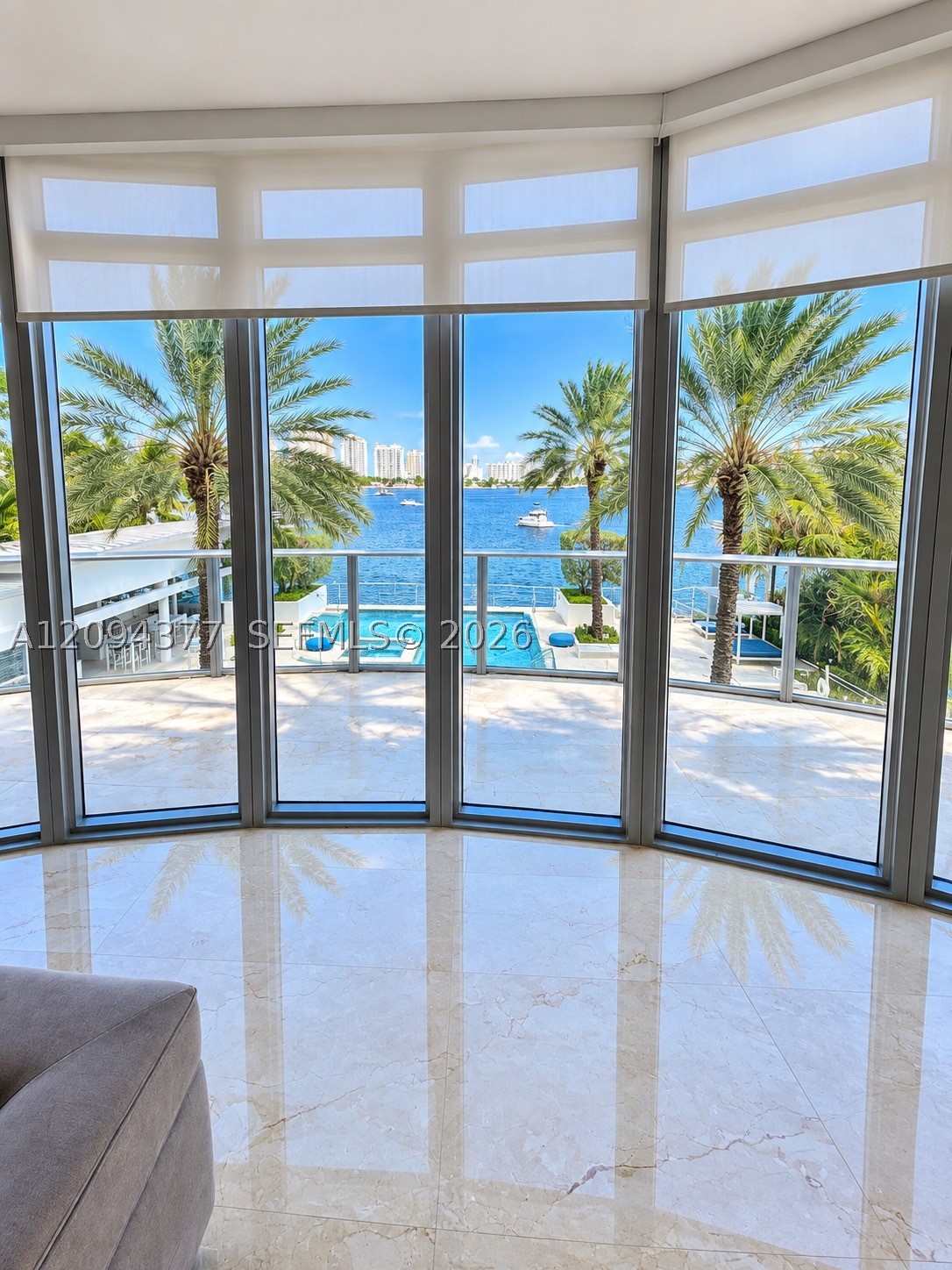 17301 Biscayne Blvd #211, North Miami Beach FL 33160