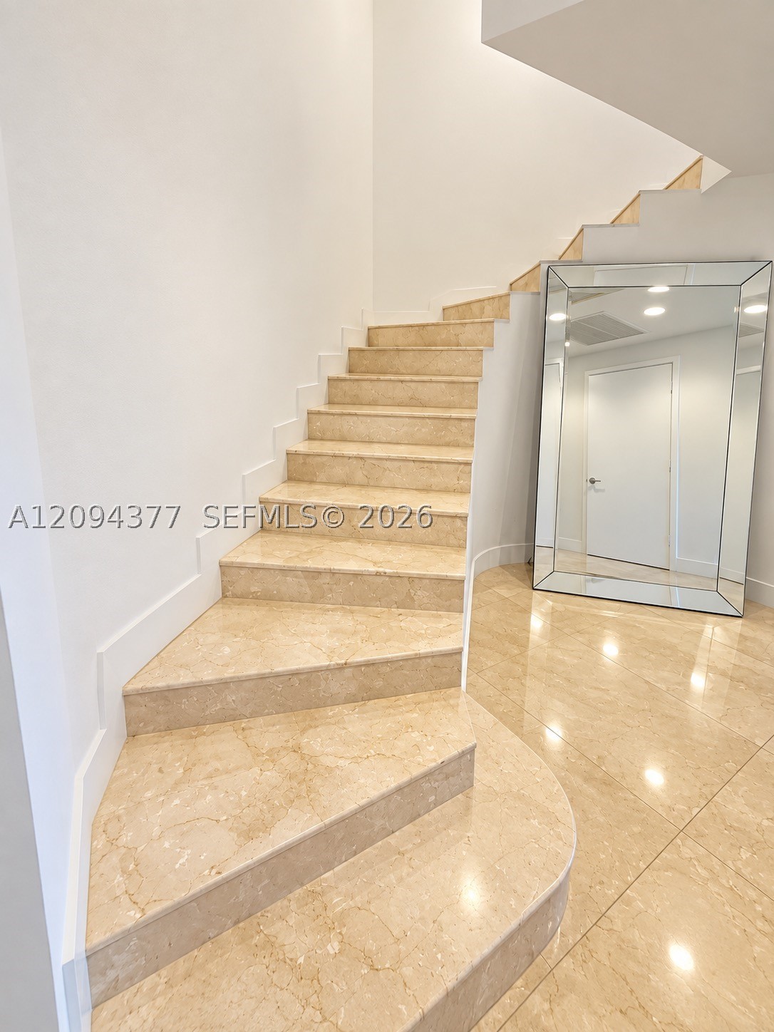 17301 Biscayne Blvd #211, North Miami Beach FL 33160