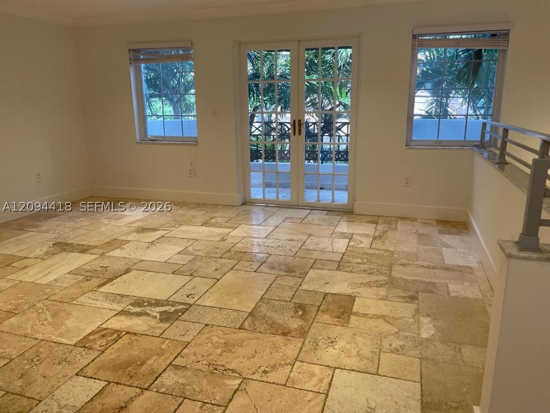 261 Navarre Ave #C-4, Coral Gables FL 33134
