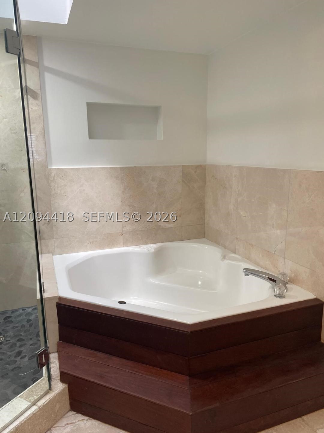 261 Navarre Ave #C-4, Coral Gables FL 33134