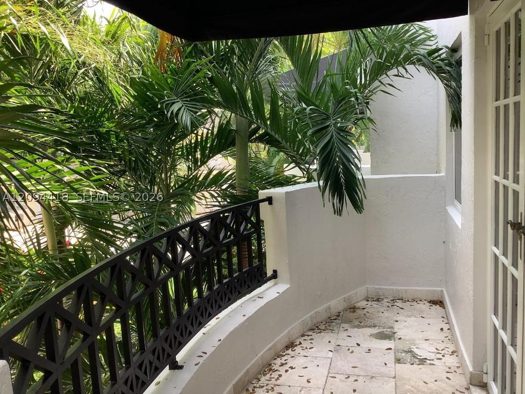 261 Navarre Ave #C-4, Coral Gables FL 33134