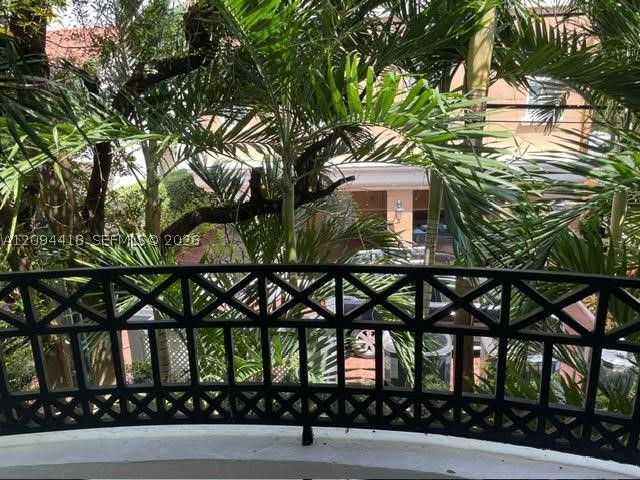 261 Navarre Ave #C-4, Coral Gables FL 33134