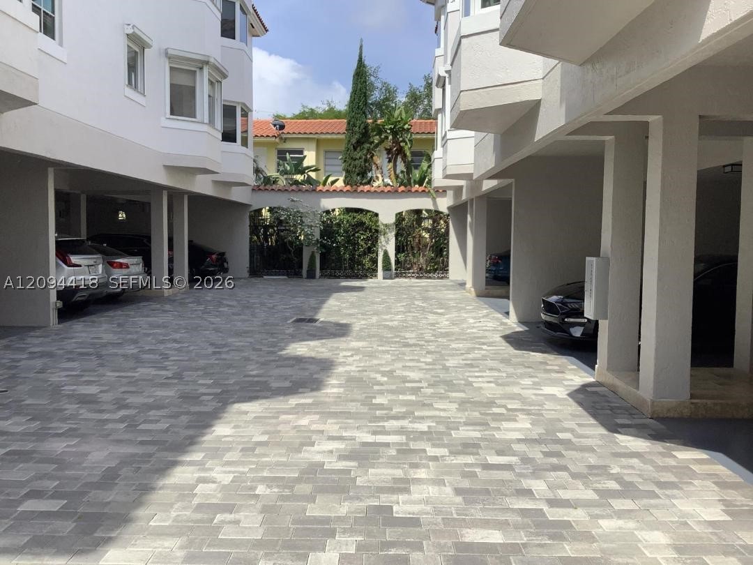 261 Navarre Ave #C-4, Coral Gables FL 33134