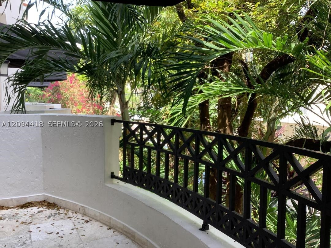 261 Navarre Ave #C-4, Coral Gables FL 33134