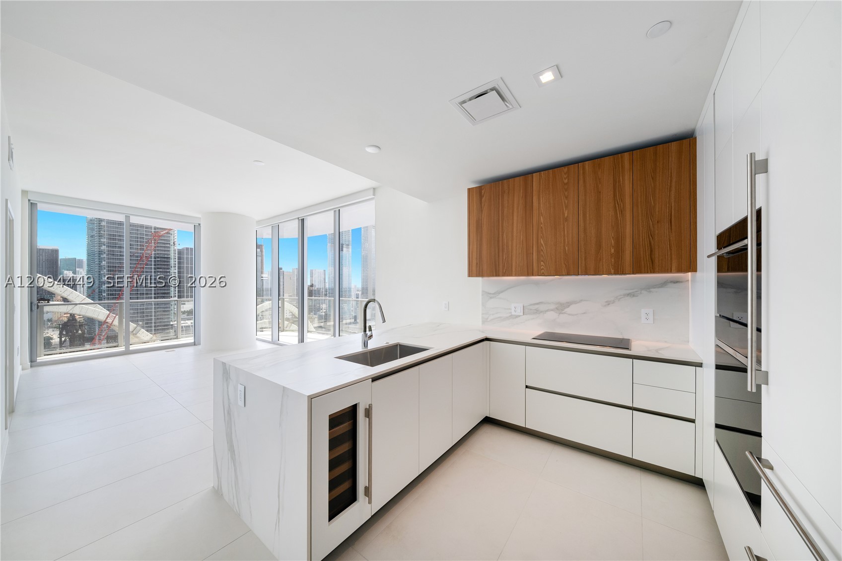 1400 Biscayne Blvd #2502, Miami FL 33132