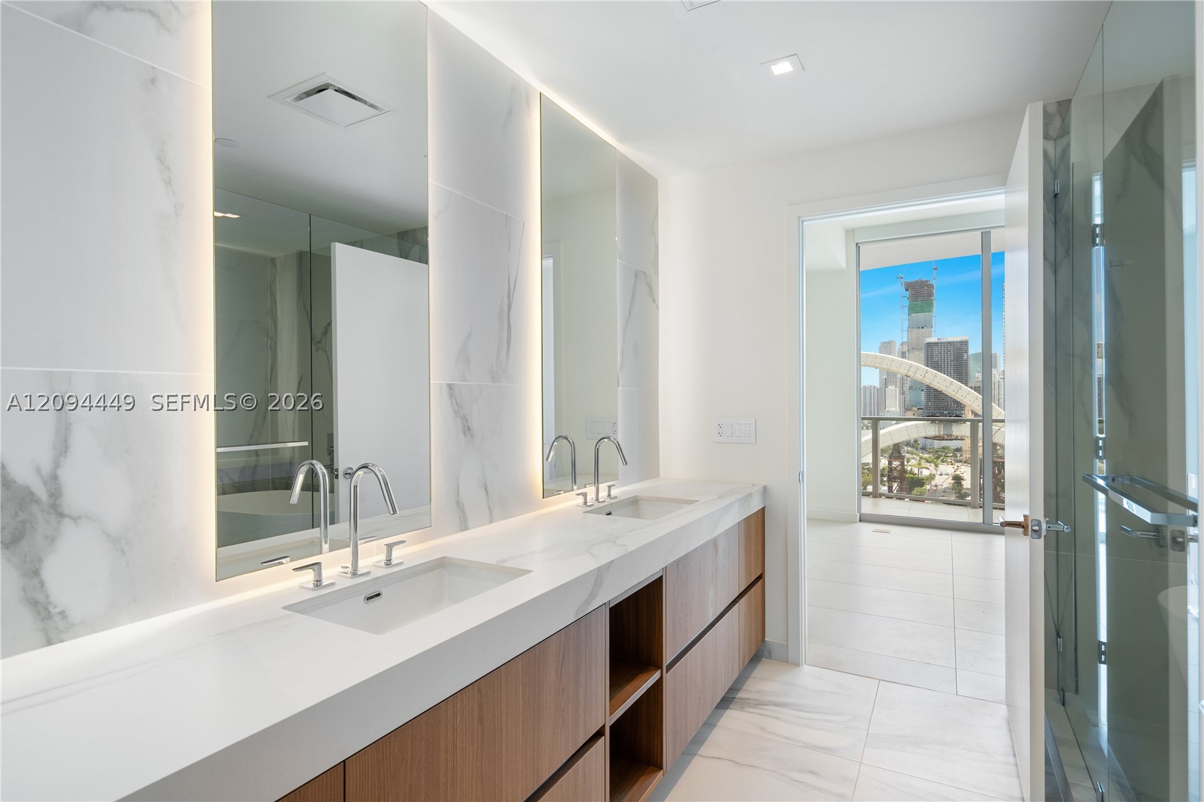 1400 Biscayne Blvd #2502, Miami FL 33132