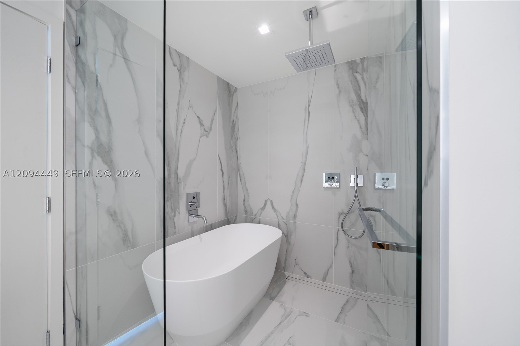 1400 Biscayne Blvd #2502, Miami FL 33132