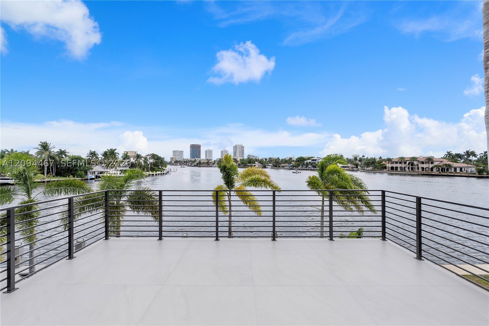 350 Circle Dr, Pompano Beach FL 33062