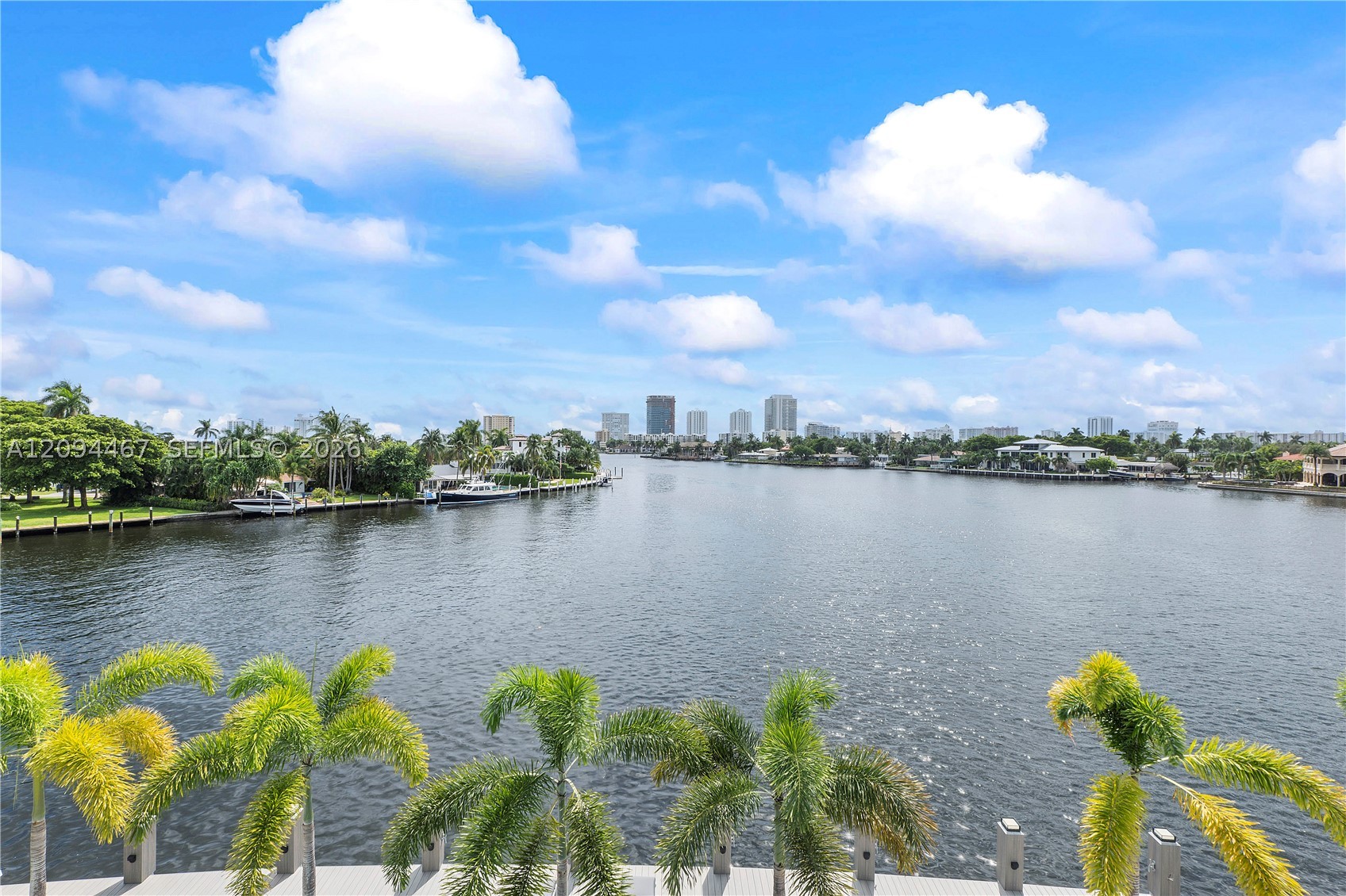 350 Circle Dr, Pompano Beach FL 33062