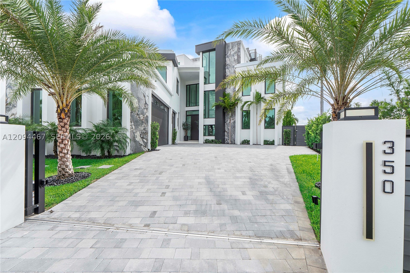 350 Circle Dr, Pompano Beach FL 33062