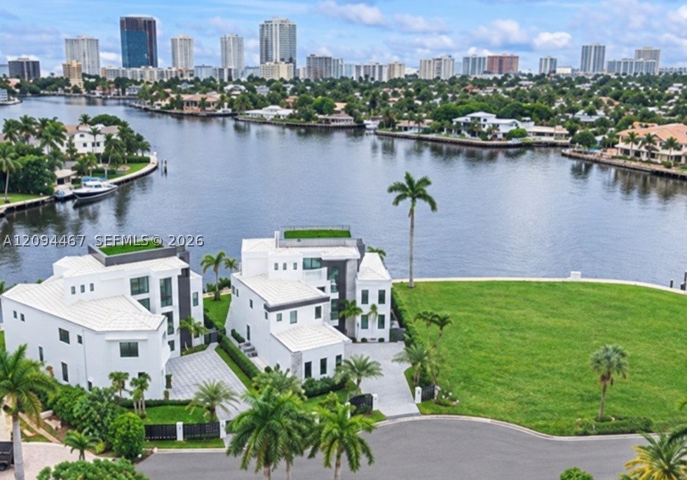350 Circle Dr, Pompano Beach FL 33062