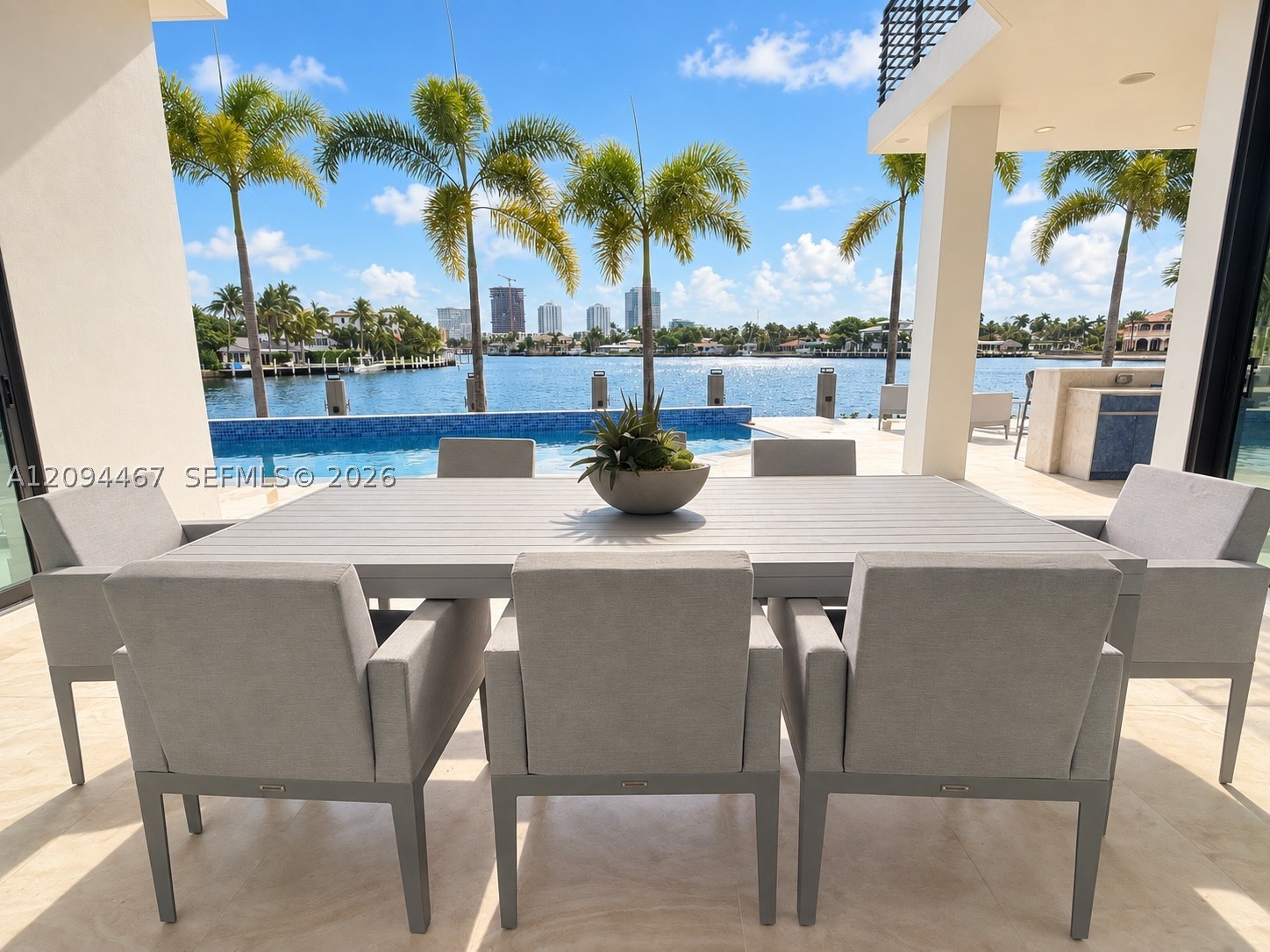 350 Circle Dr, Pompano Beach FL 33062