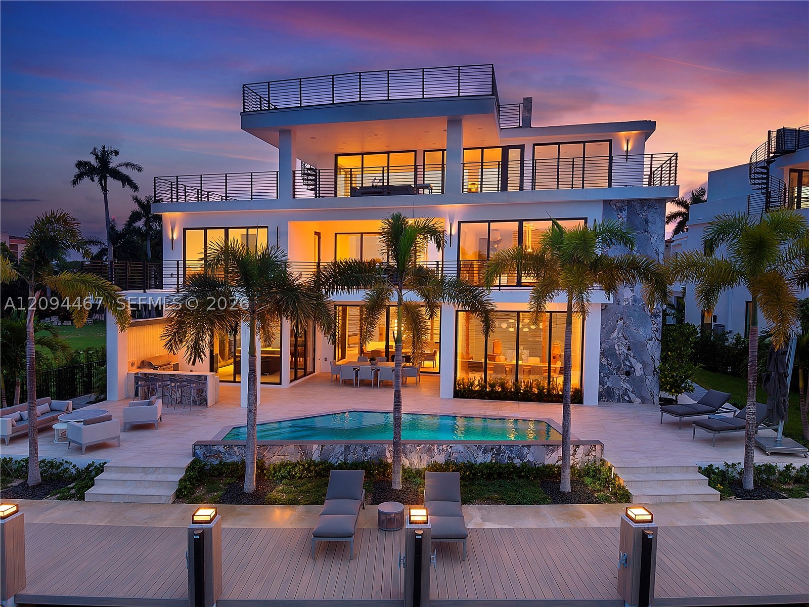 350 Circle Dr, Pompano Beach FL 33062