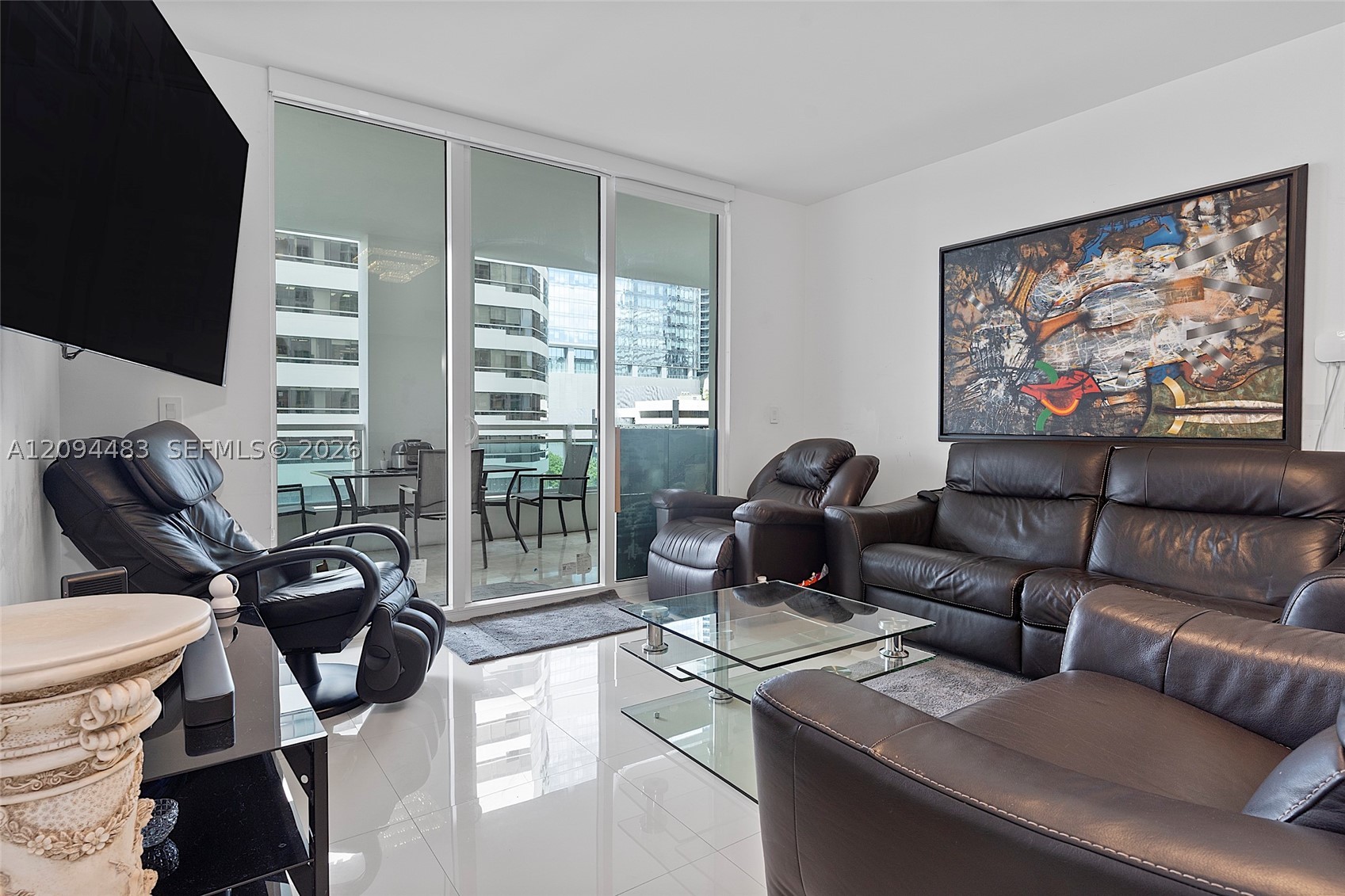 951 Brickell Ave #605, Miami FL 33131
