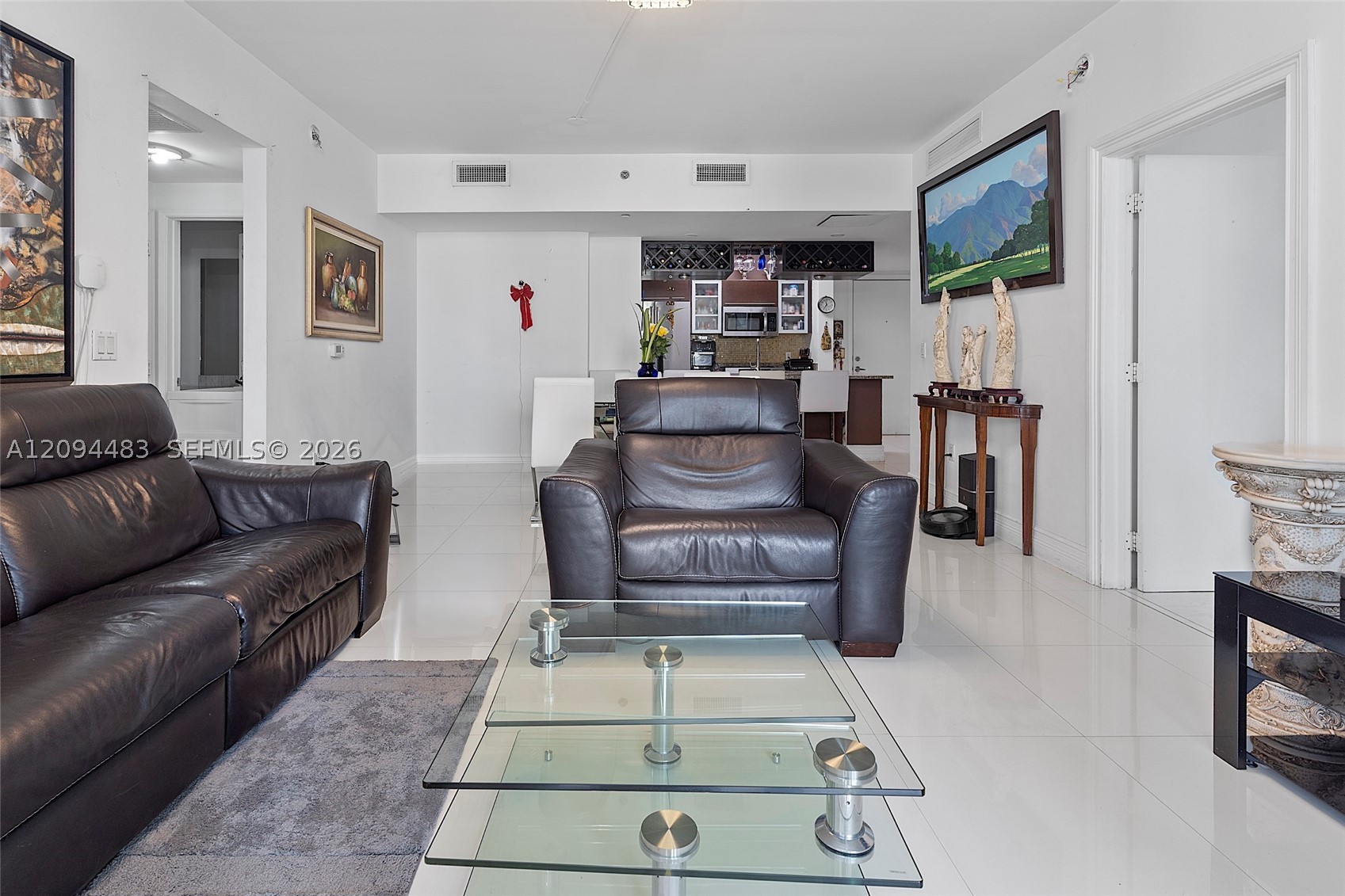 951 Brickell Ave #605, Miami FL 33131