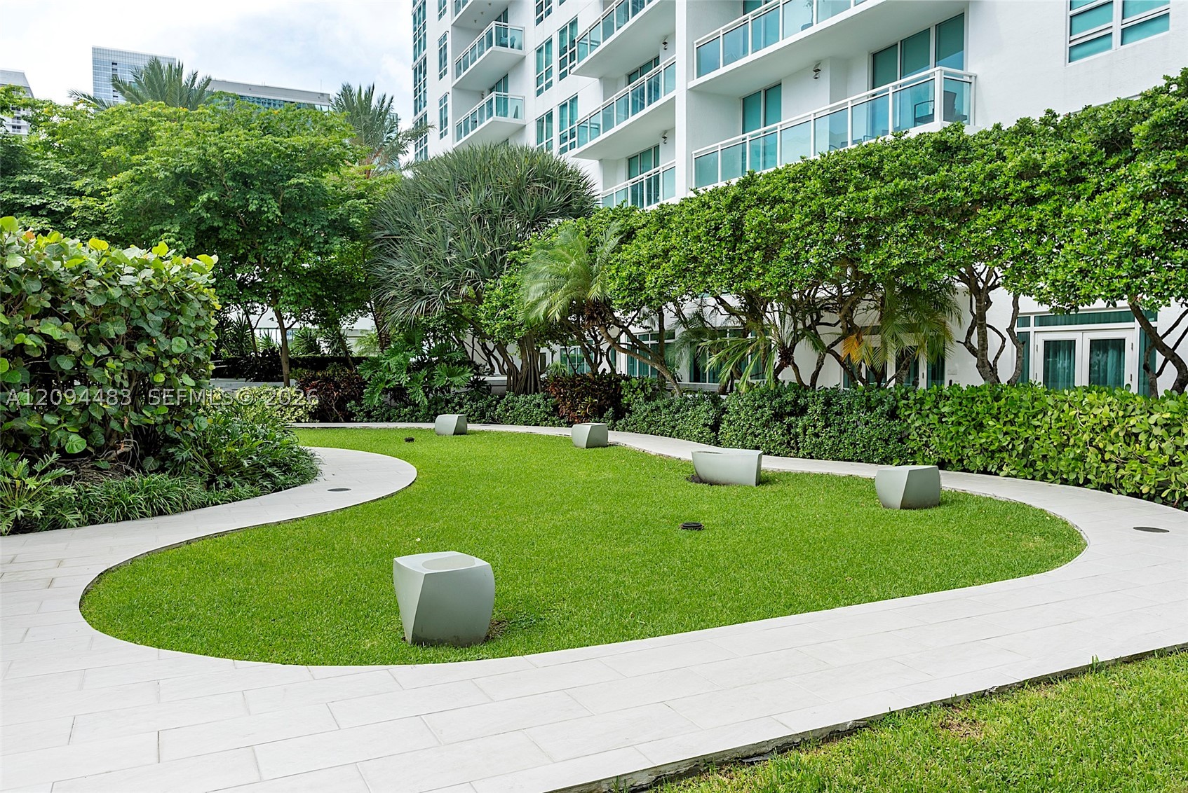 951 Brickell Ave #605, Miami FL 33131
