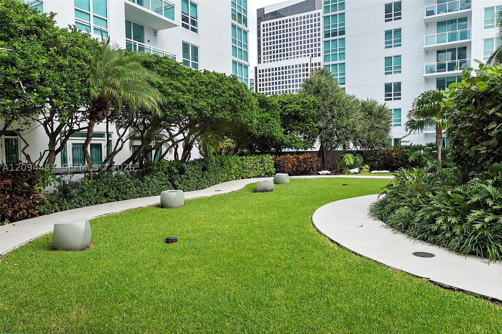 951 Brickell Ave #605, Miami FL 33131