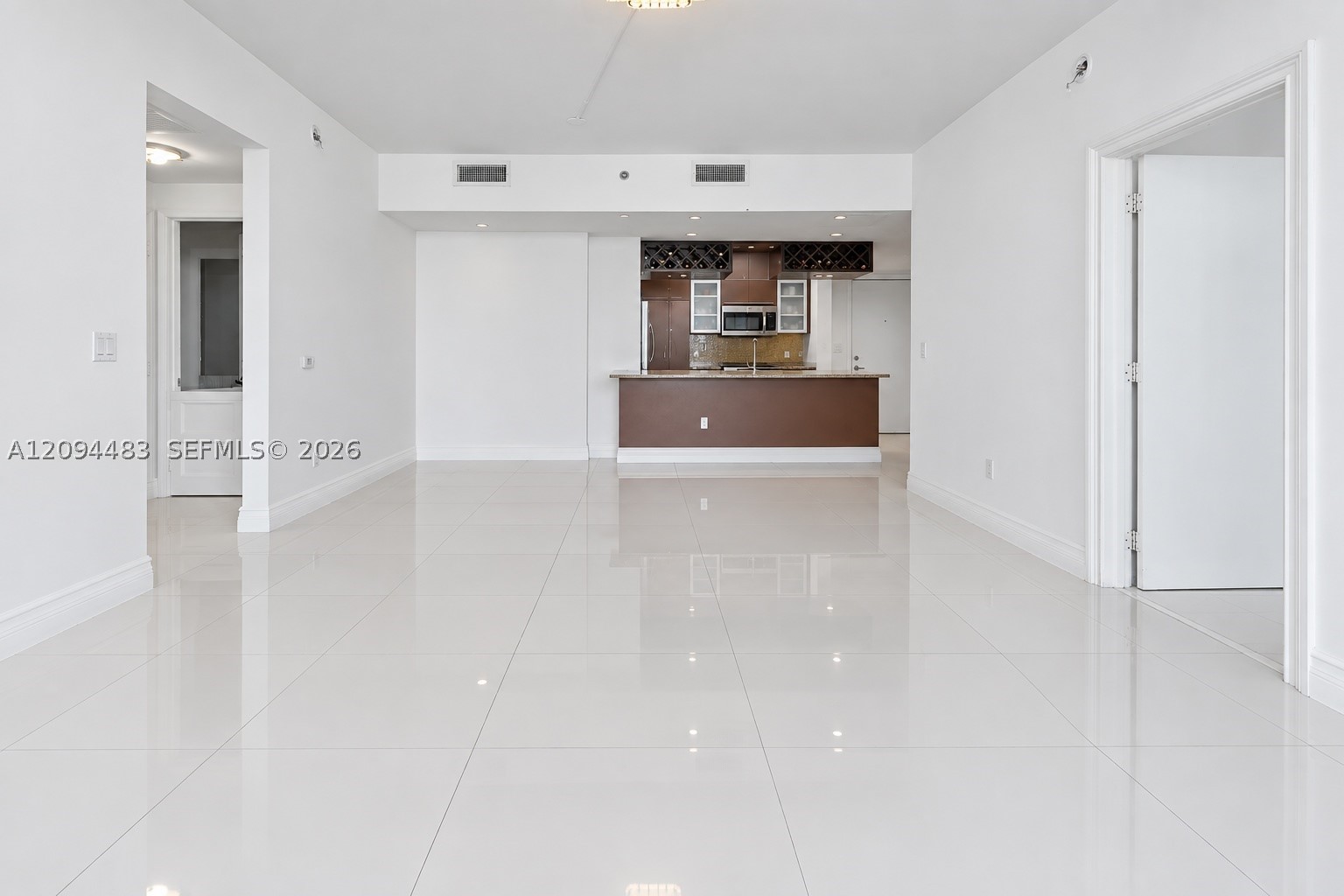 951 Brickell Ave #605, Miami FL 33131