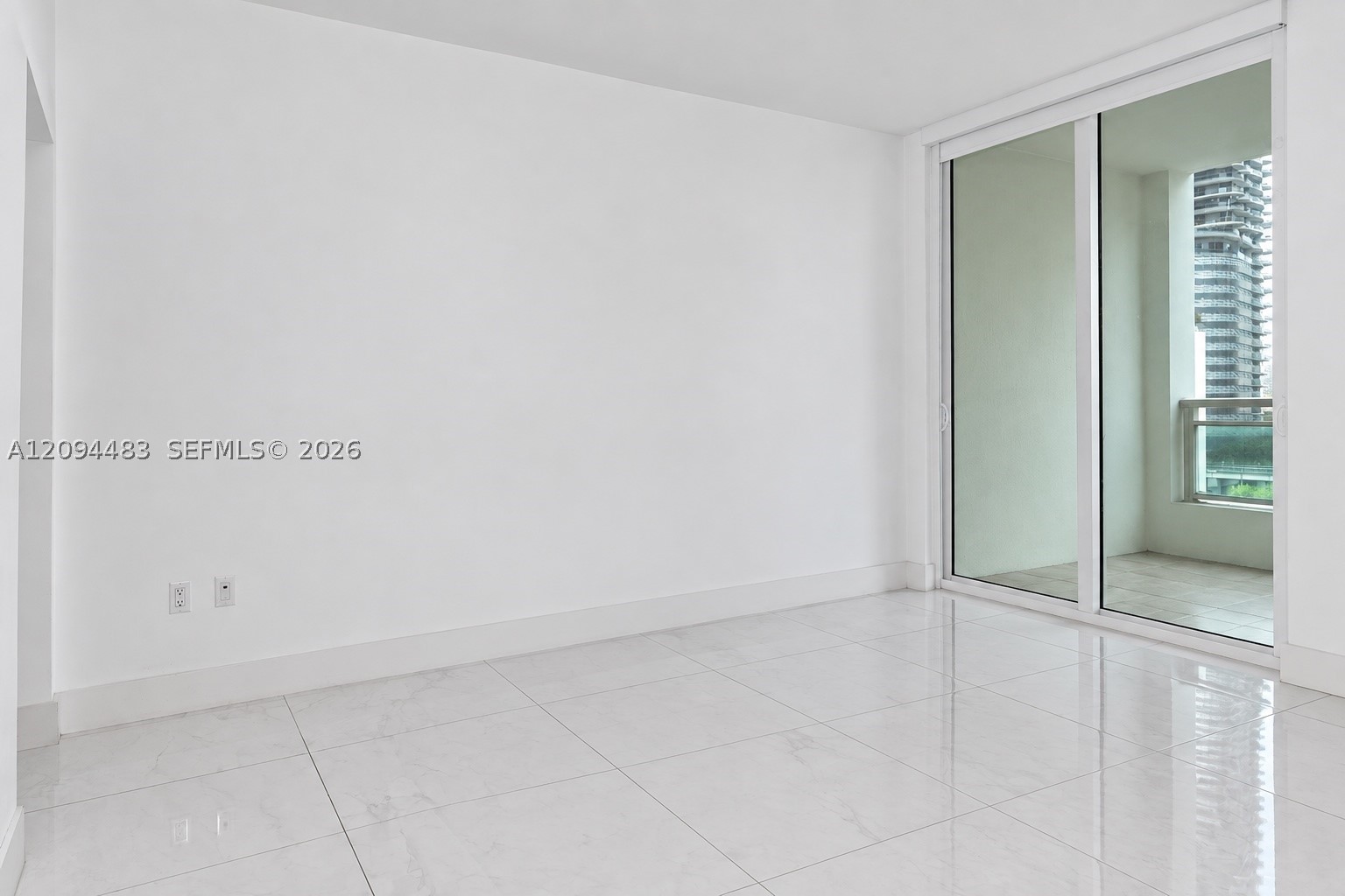 951 Brickell Ave #605, Miami FL 33131