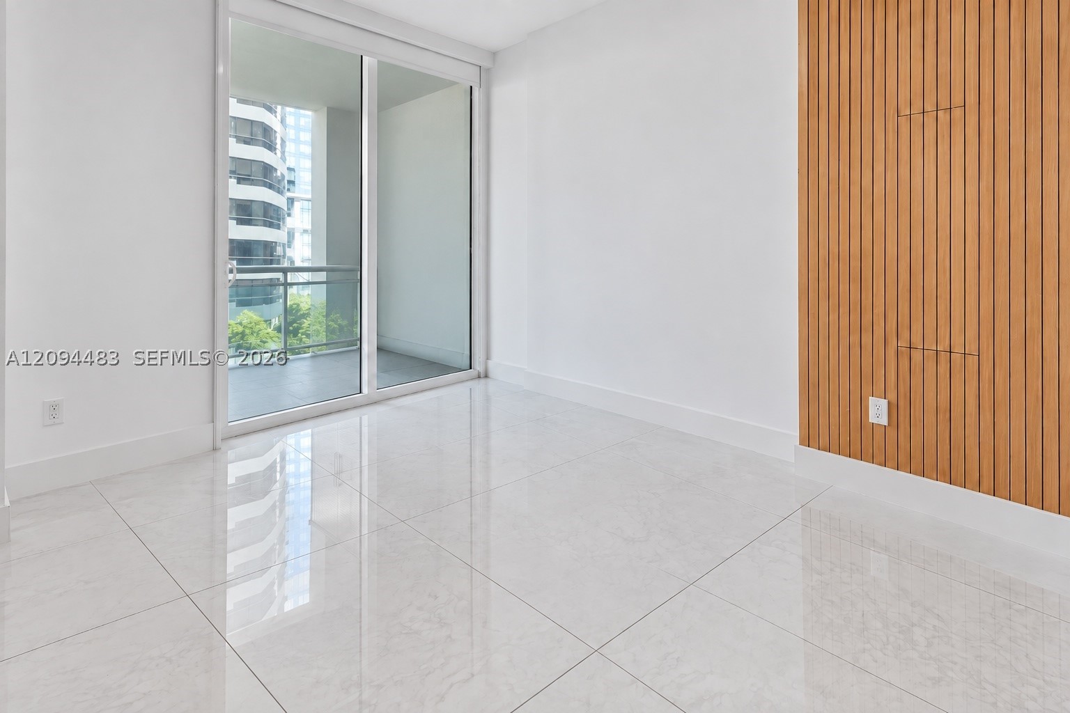 951 Brickell Ave #605, Miami FL 33131