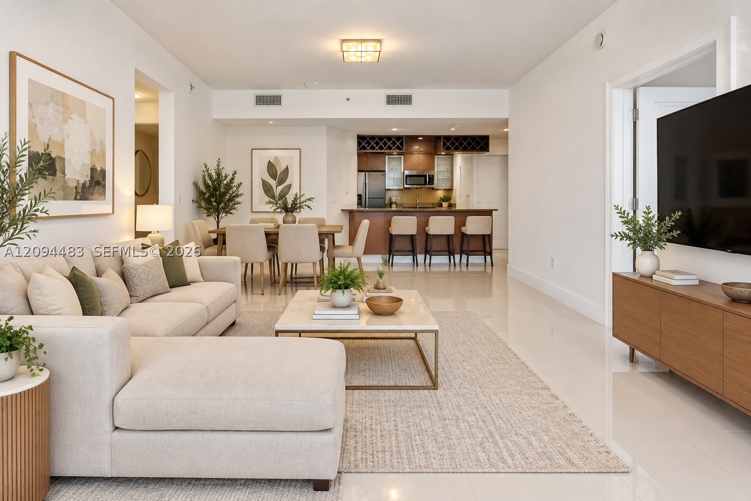 951 Brickell Ave #605, Miami FL 33131