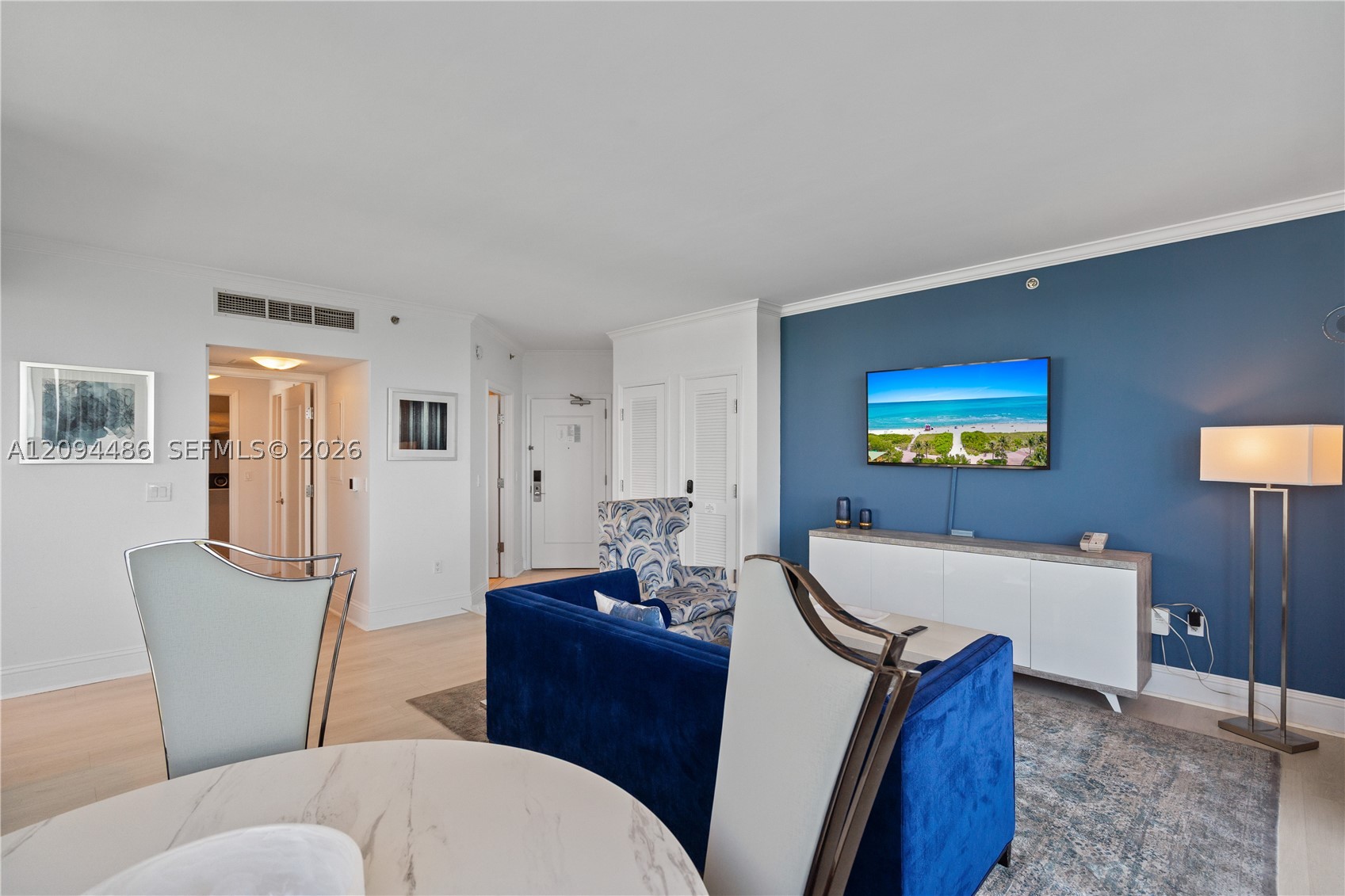 4401 Collins Ave #1815, Miami Beach FL 33140