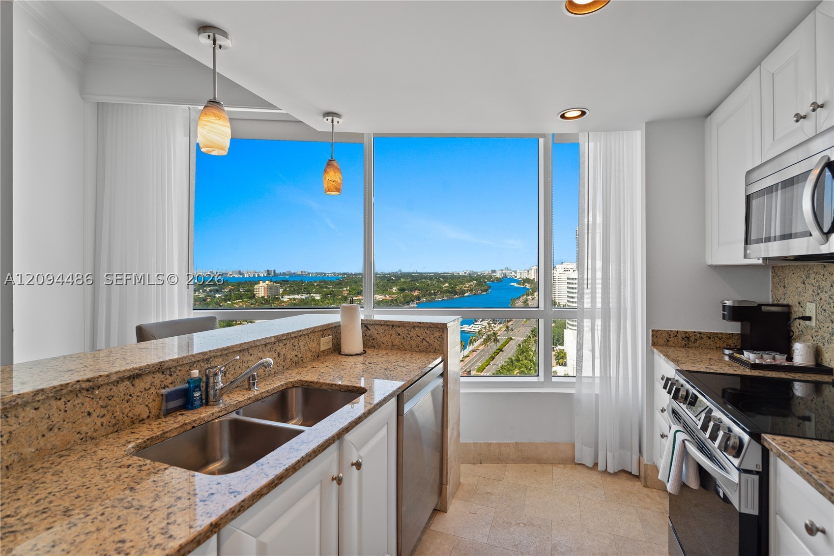 4401 Collins Ave #1815, Miami Beach FL 33140