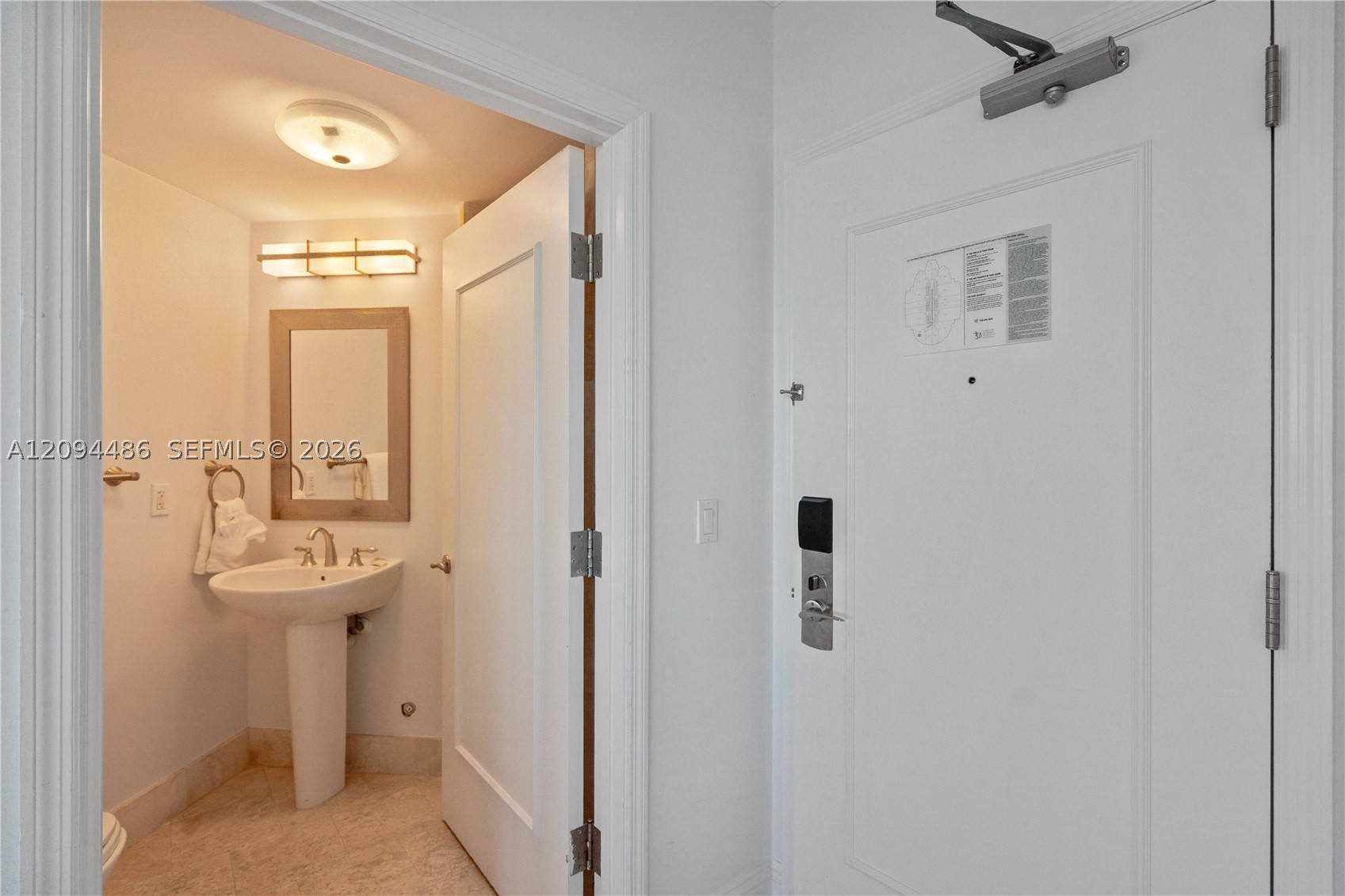 4401 Collins Ave #1815, Miami Beach FL 33140