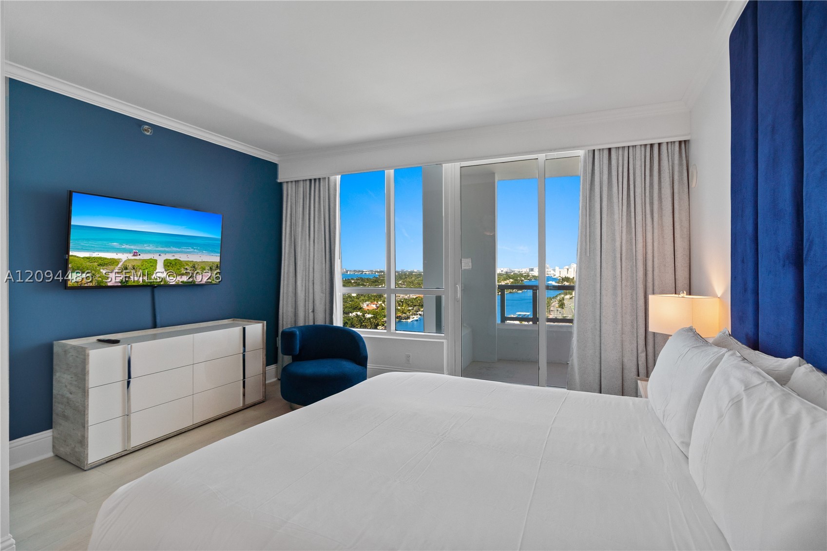 4401 Collins Ave #1815, Miami Beach FL 33140
