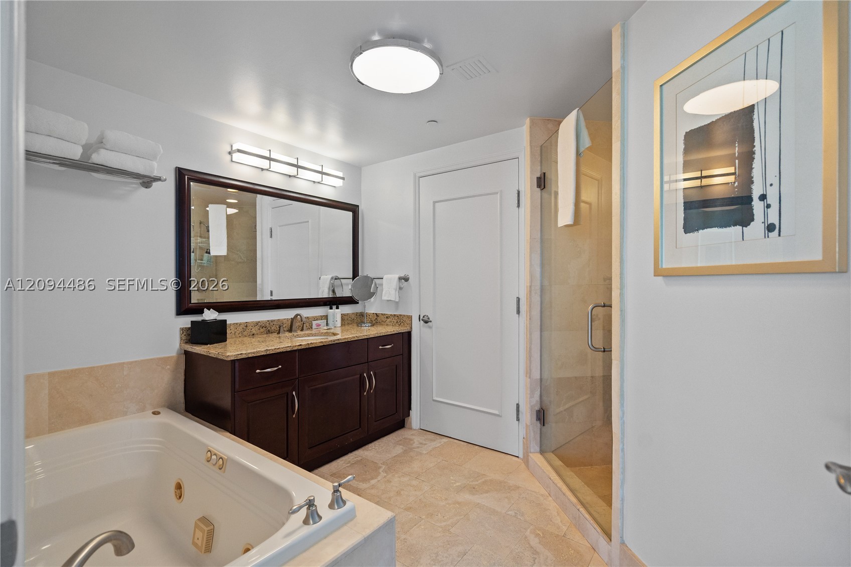 4401 Collins Ave #1815, Miami Beach FL 33140