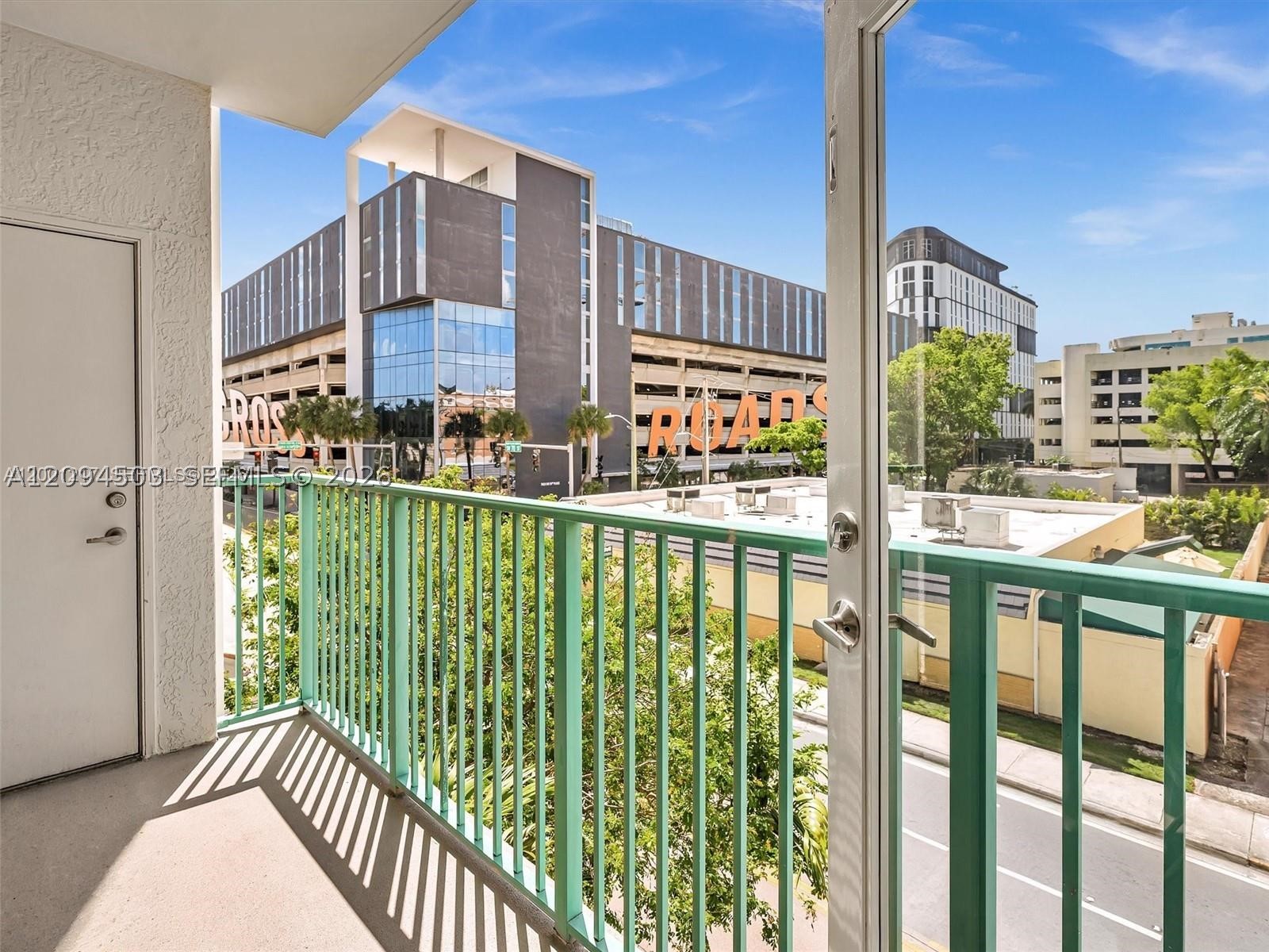 6001 SW 70th St #313, South Miami FL 33143