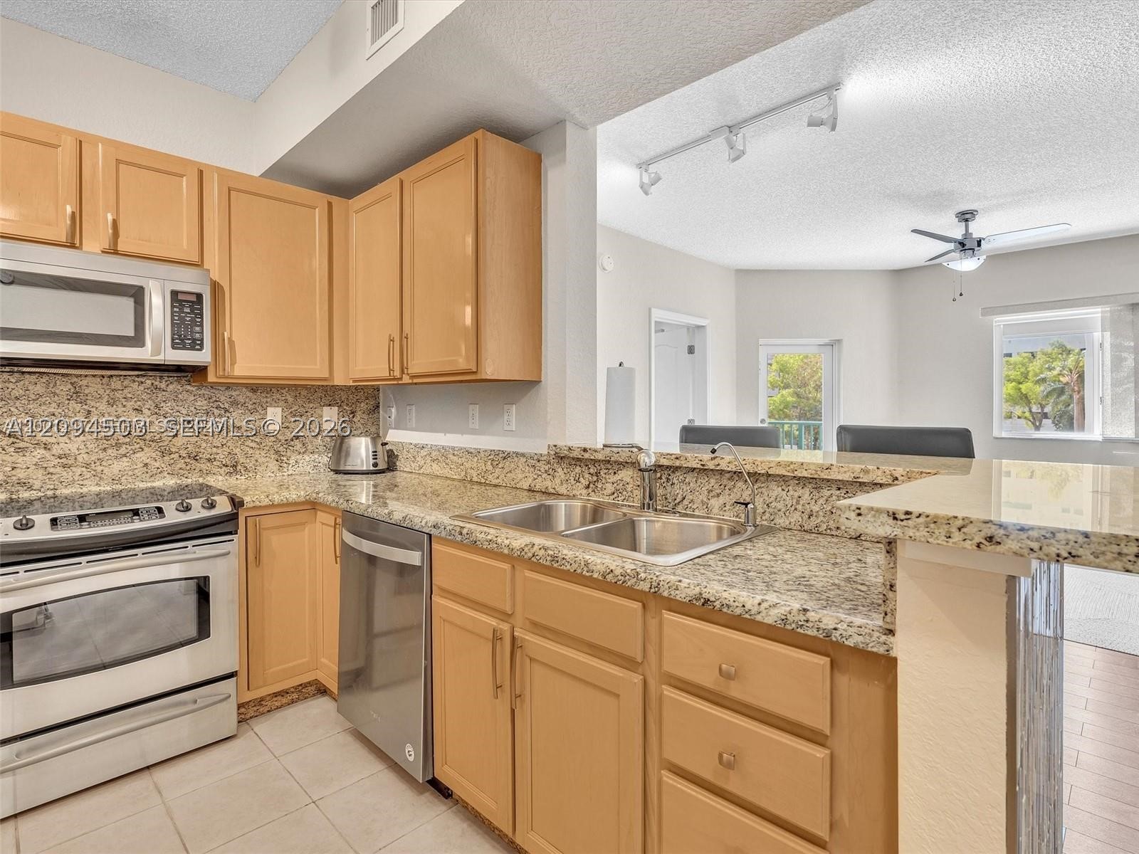 6001 SW 70th St #313, South Miami FL 33143
