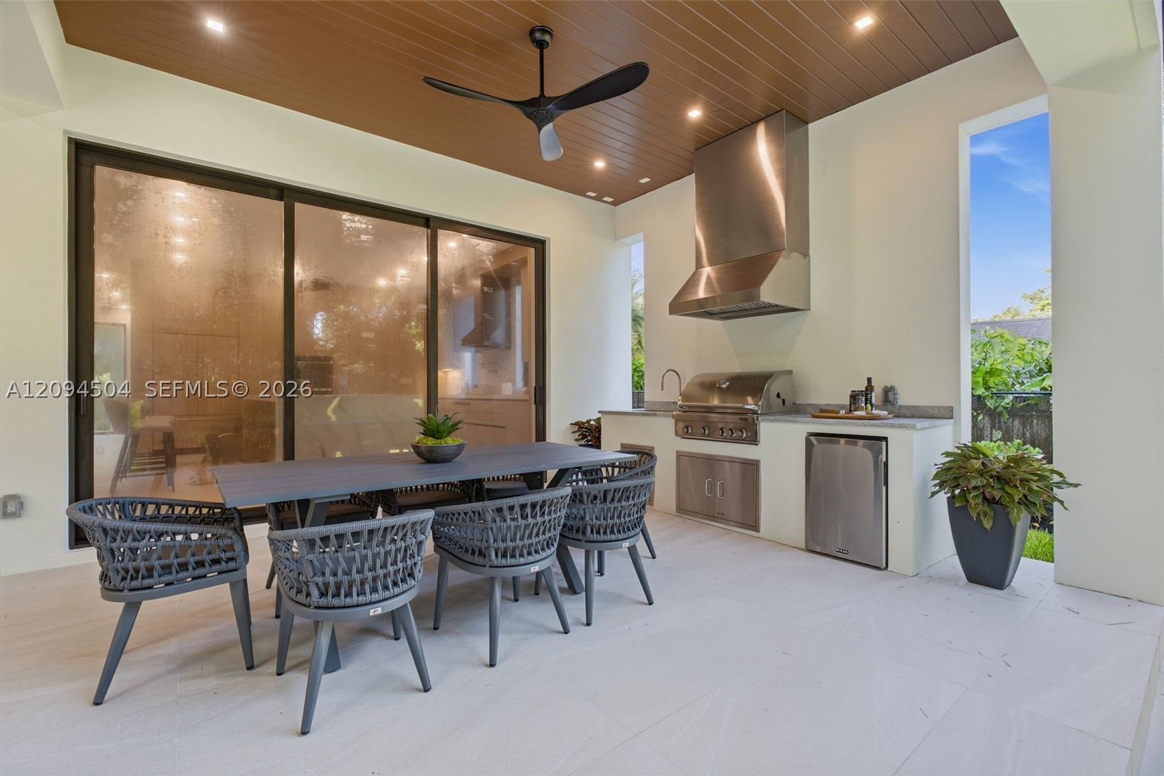 6255 SW 69th St, South Miami FL 33143