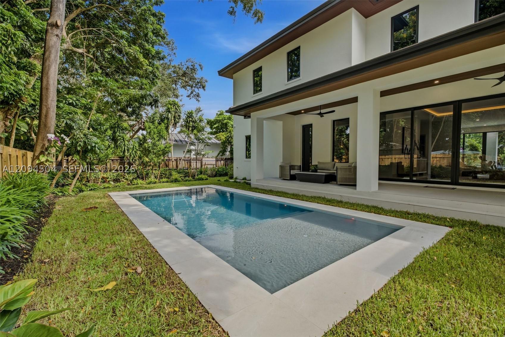 6255 SW 69th St, South Miami FL 33143