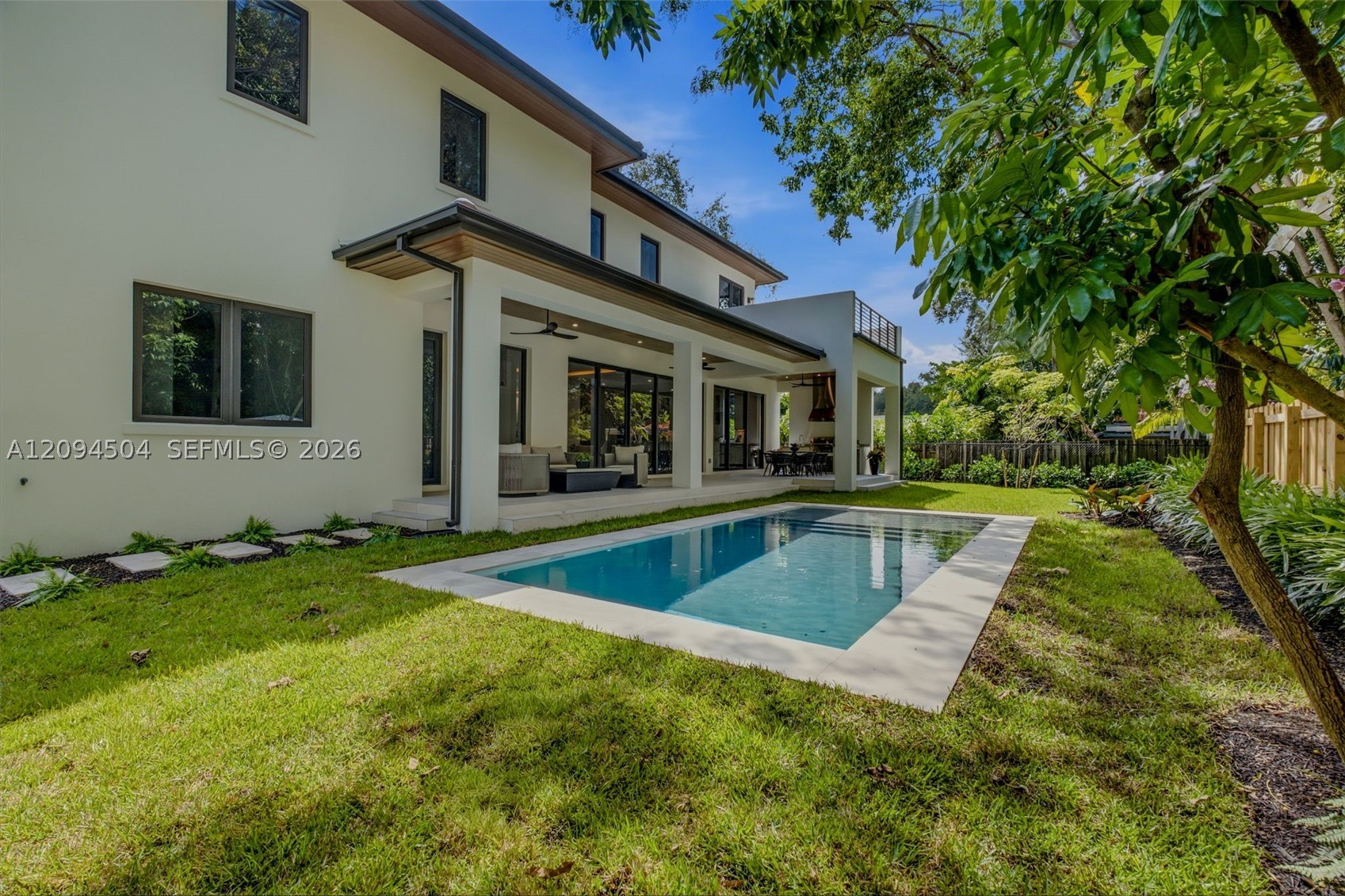 6255 SW 69th St, South Miami FL 33143