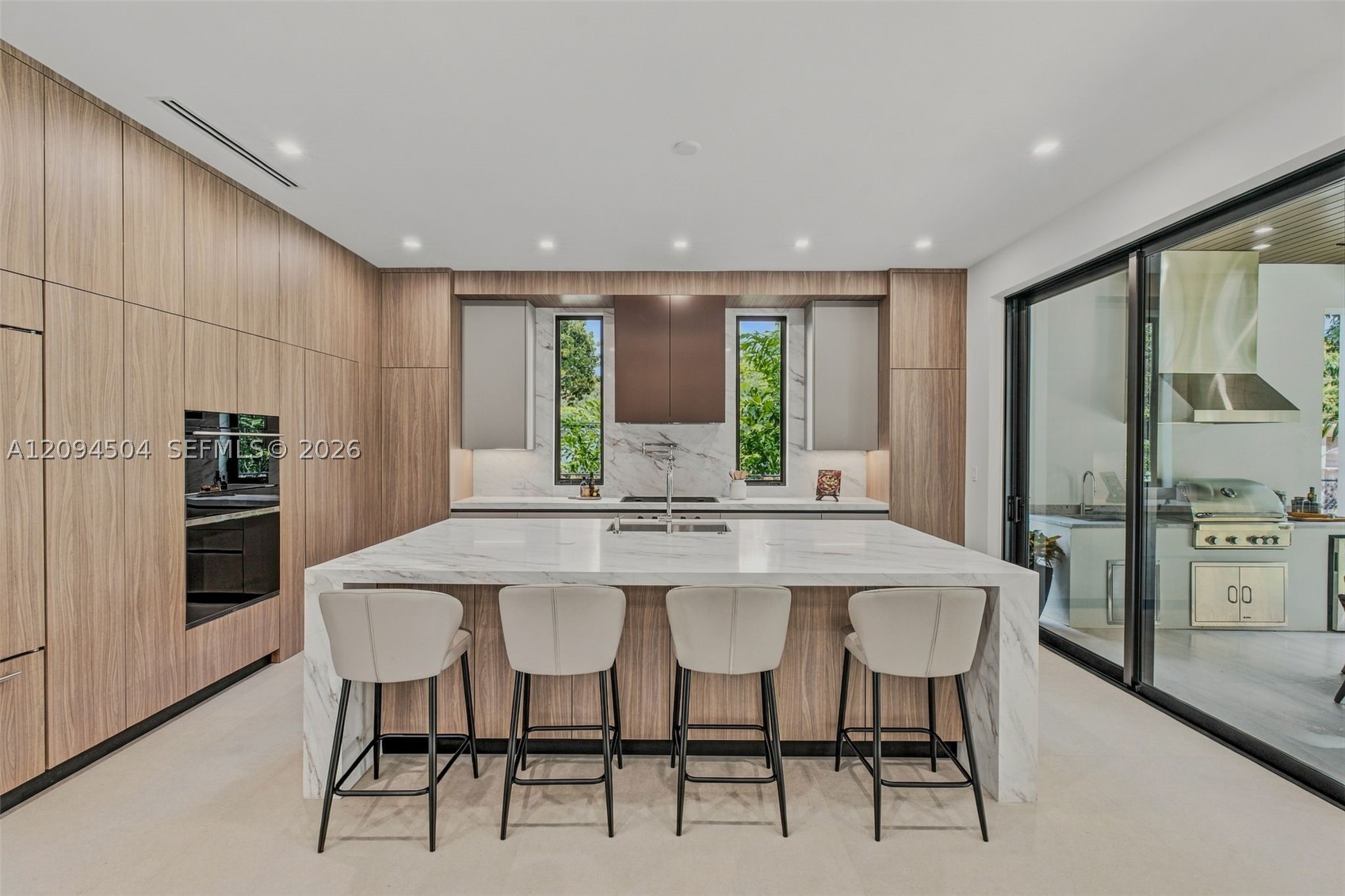 6255 SW 69th St, South Miami FL 33143
