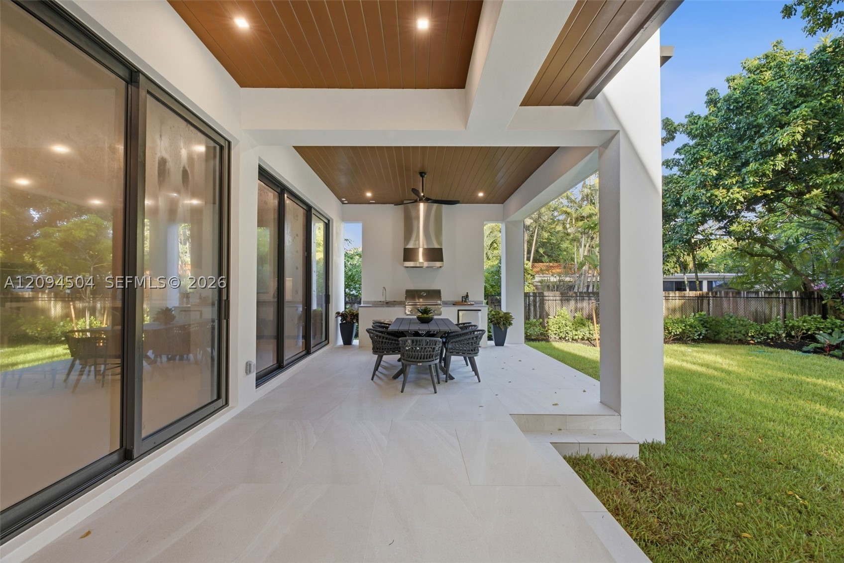 6255 SW 69th St, South Miami FL 33143