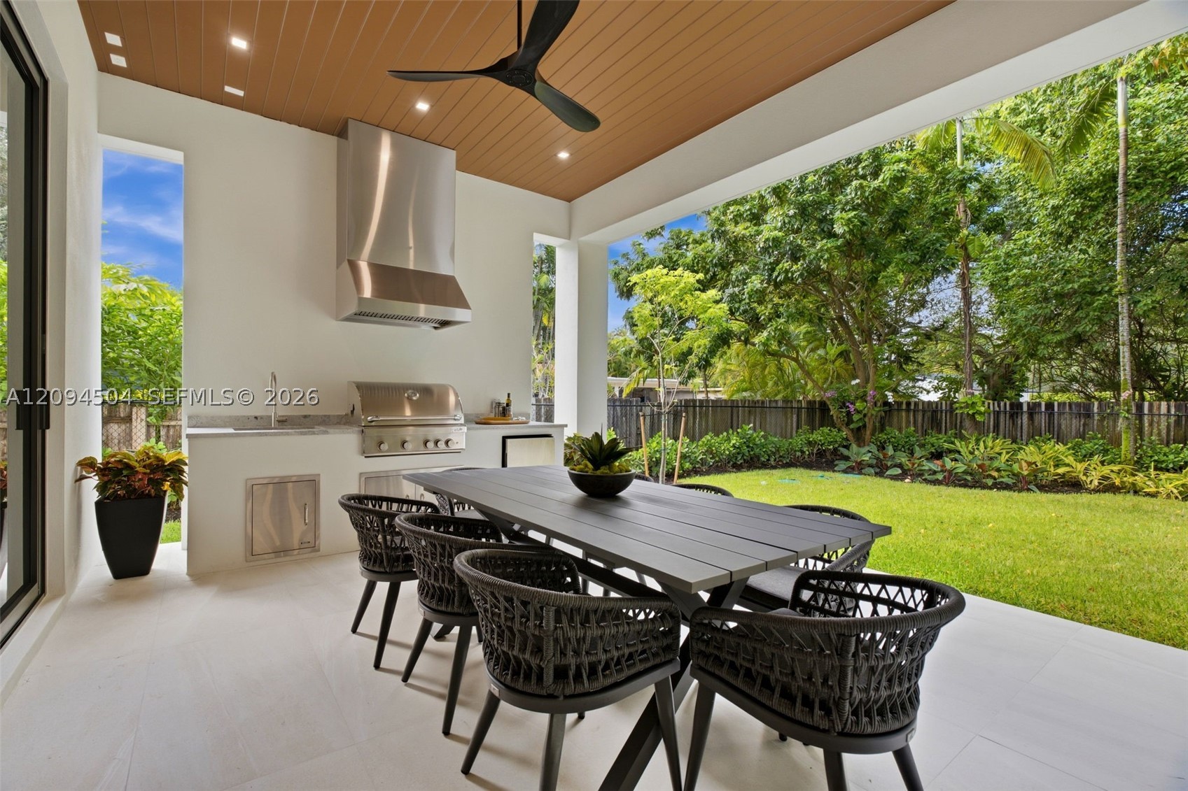 6255 SW 69th St, South Miami FL 33143