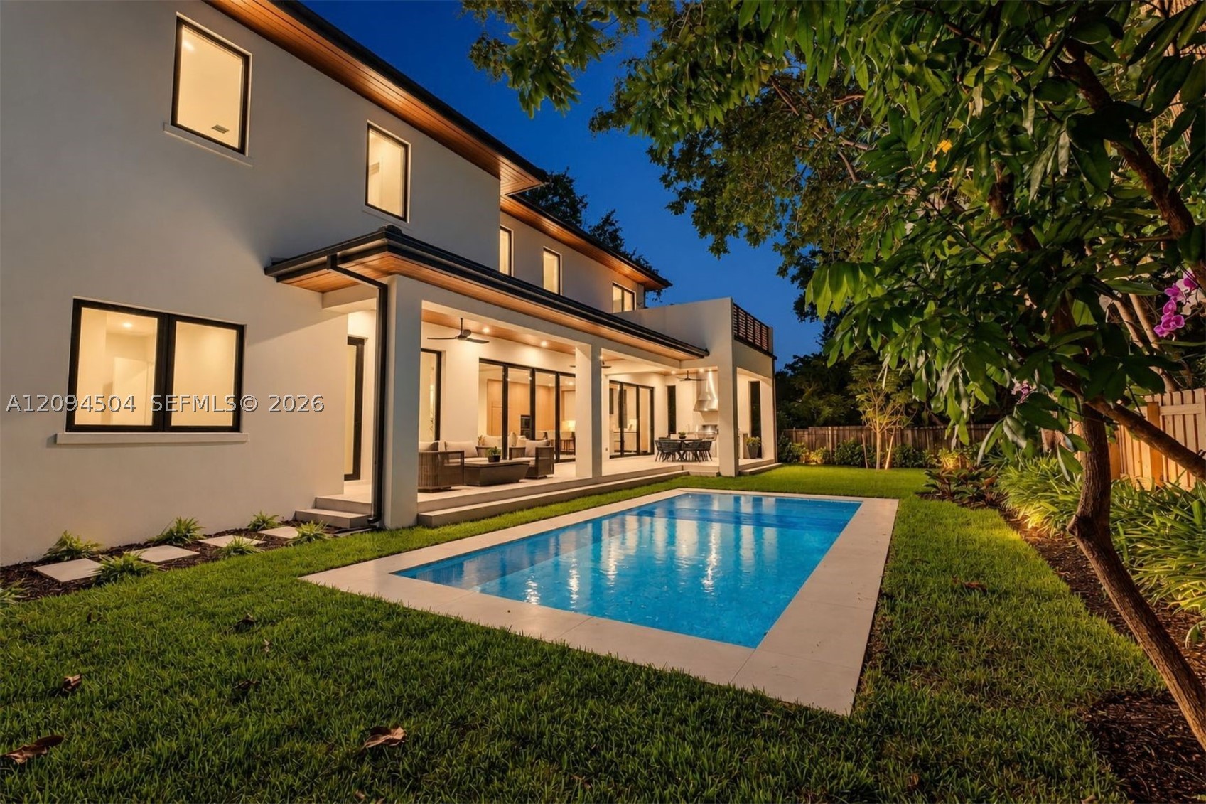 6255 SW 69th St, South Miami FL 33143