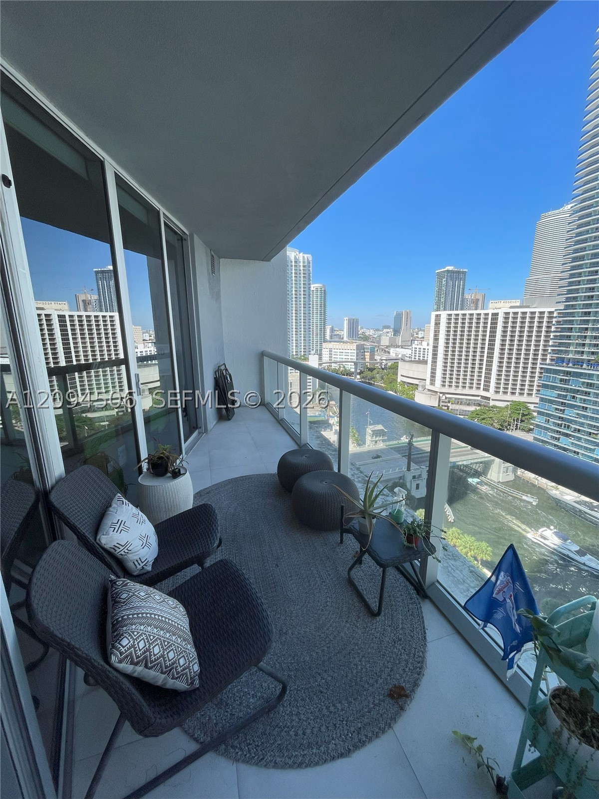 475 Brickell Ave #2114, Miami FL 33131