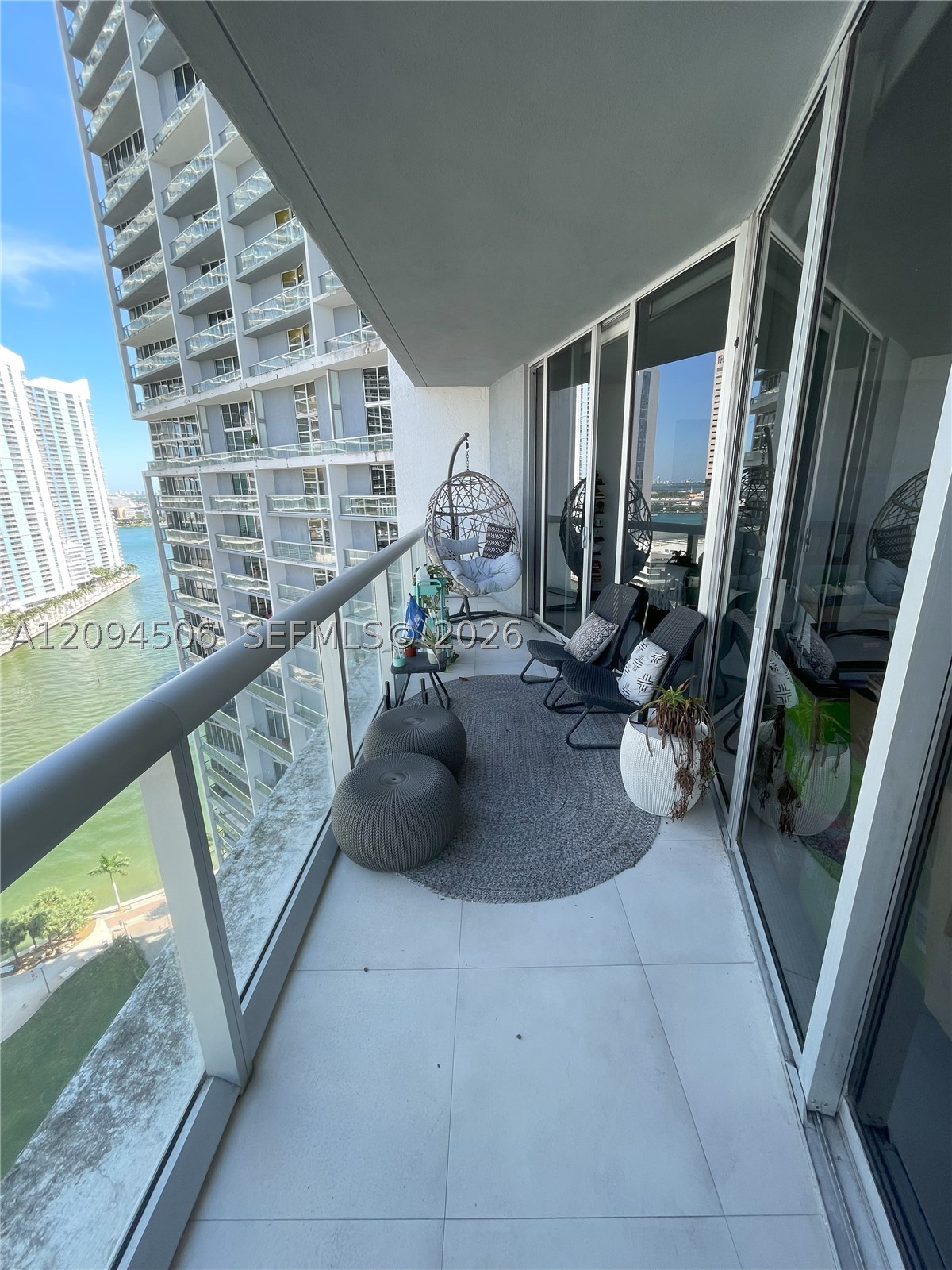 475 Brickell Ave #2114, Miami FL 33131