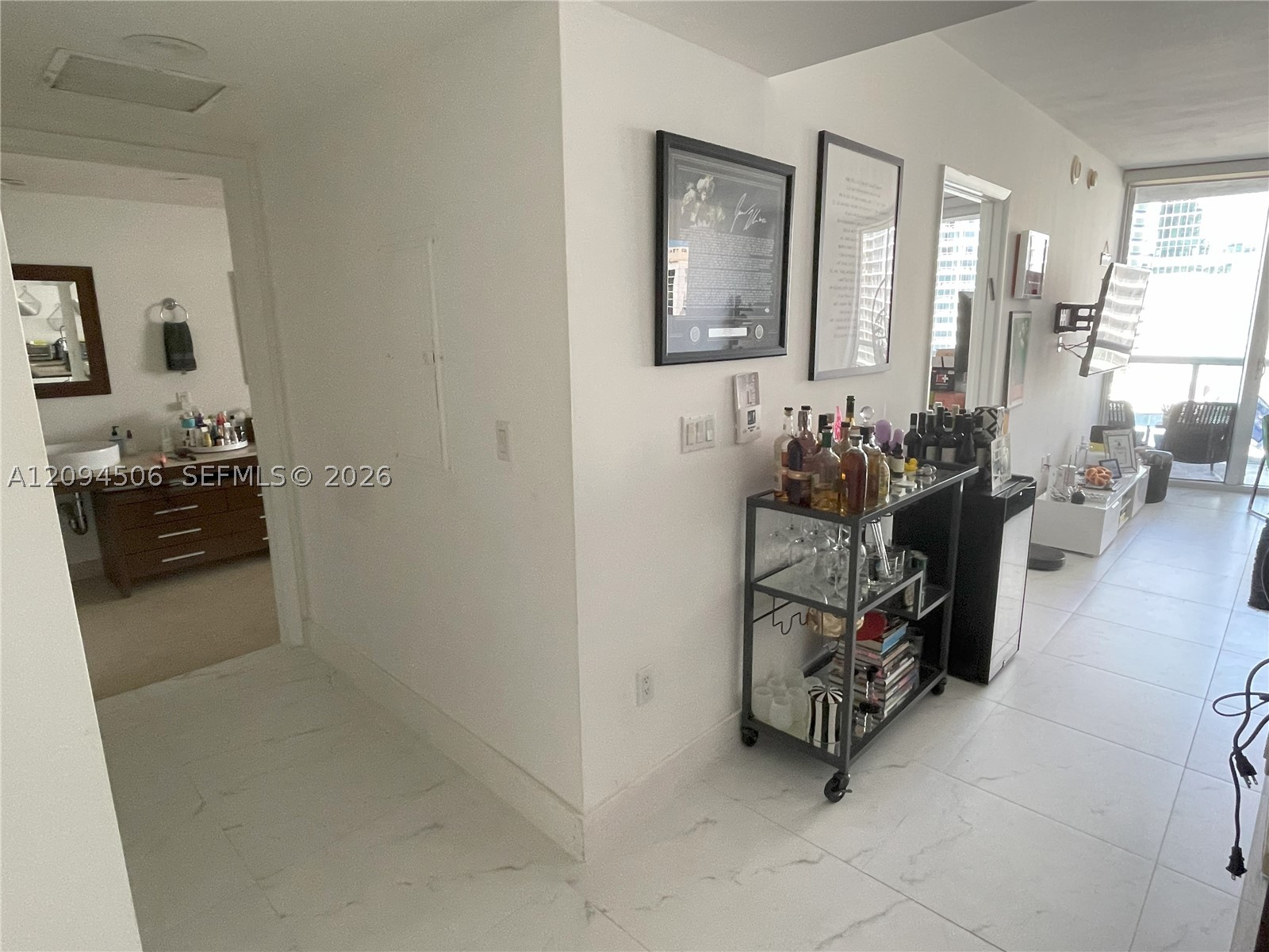475 Brickell Ave #2114, Miami FL 33131