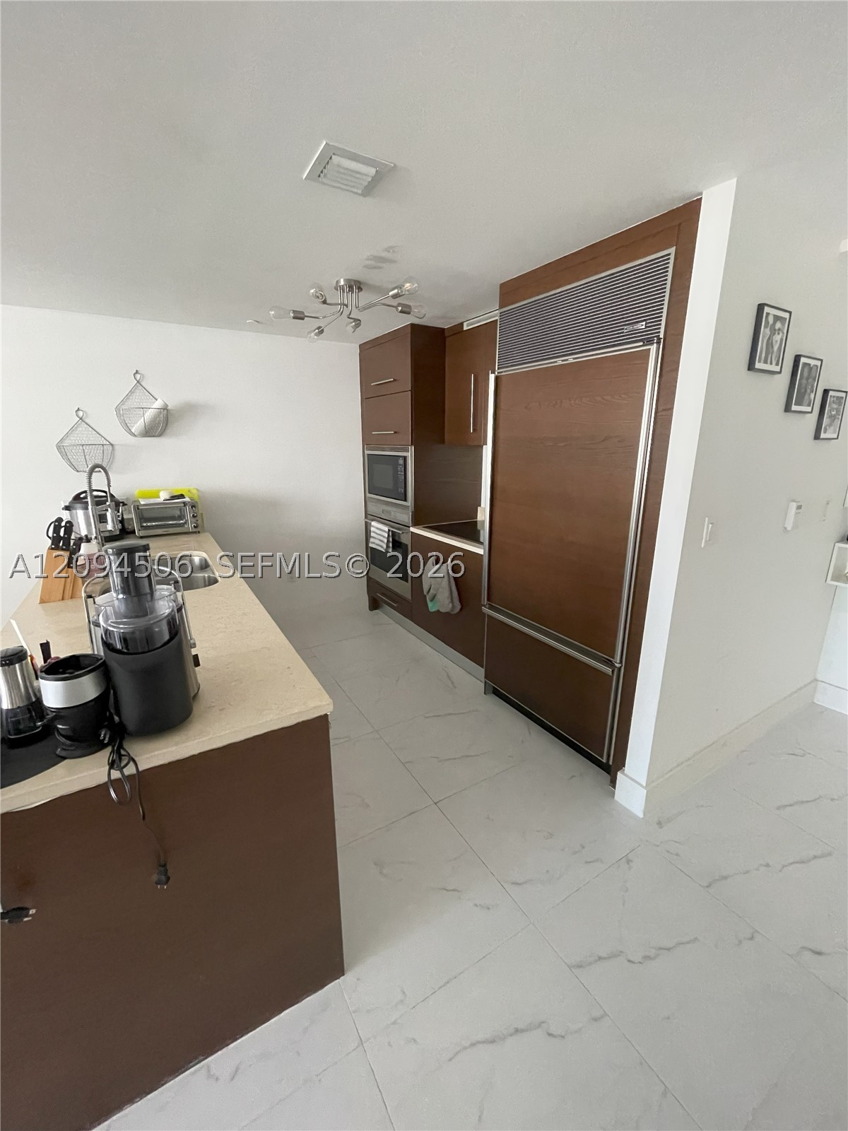 475 Brickell Ave #2114, Miami FL 33131