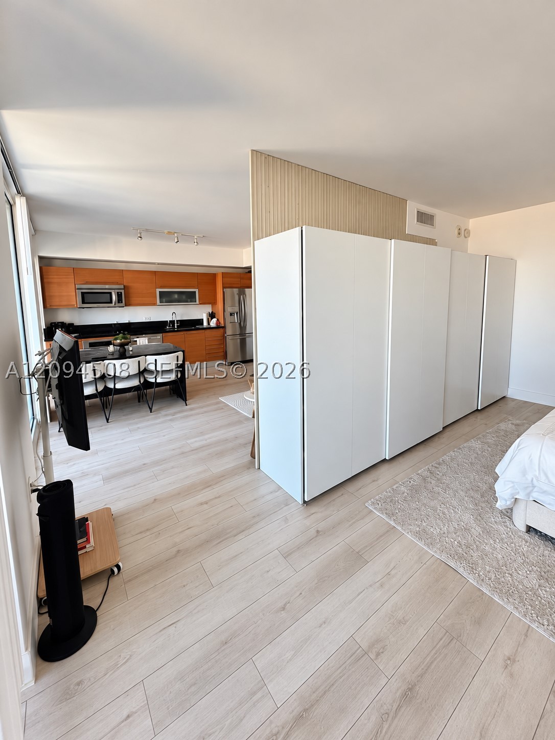 253 NE 2nd St #3307, Miami FL 33132