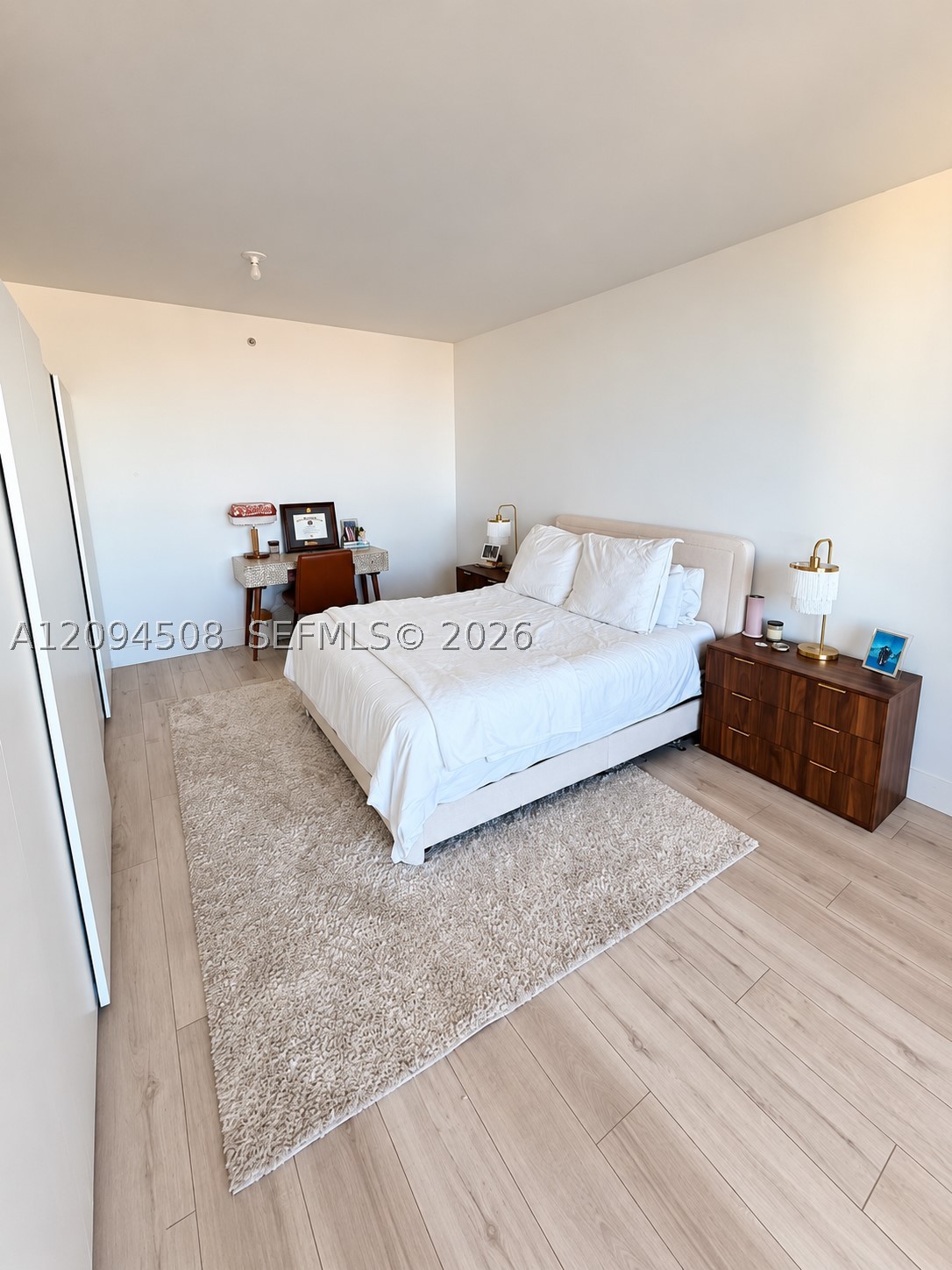 253 NE 2nd St #3307, Miami FL 33132