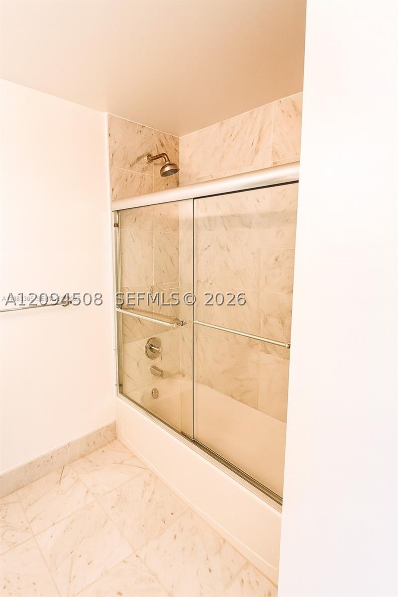 253 NE 2nd St #3307, Miami FL 33132